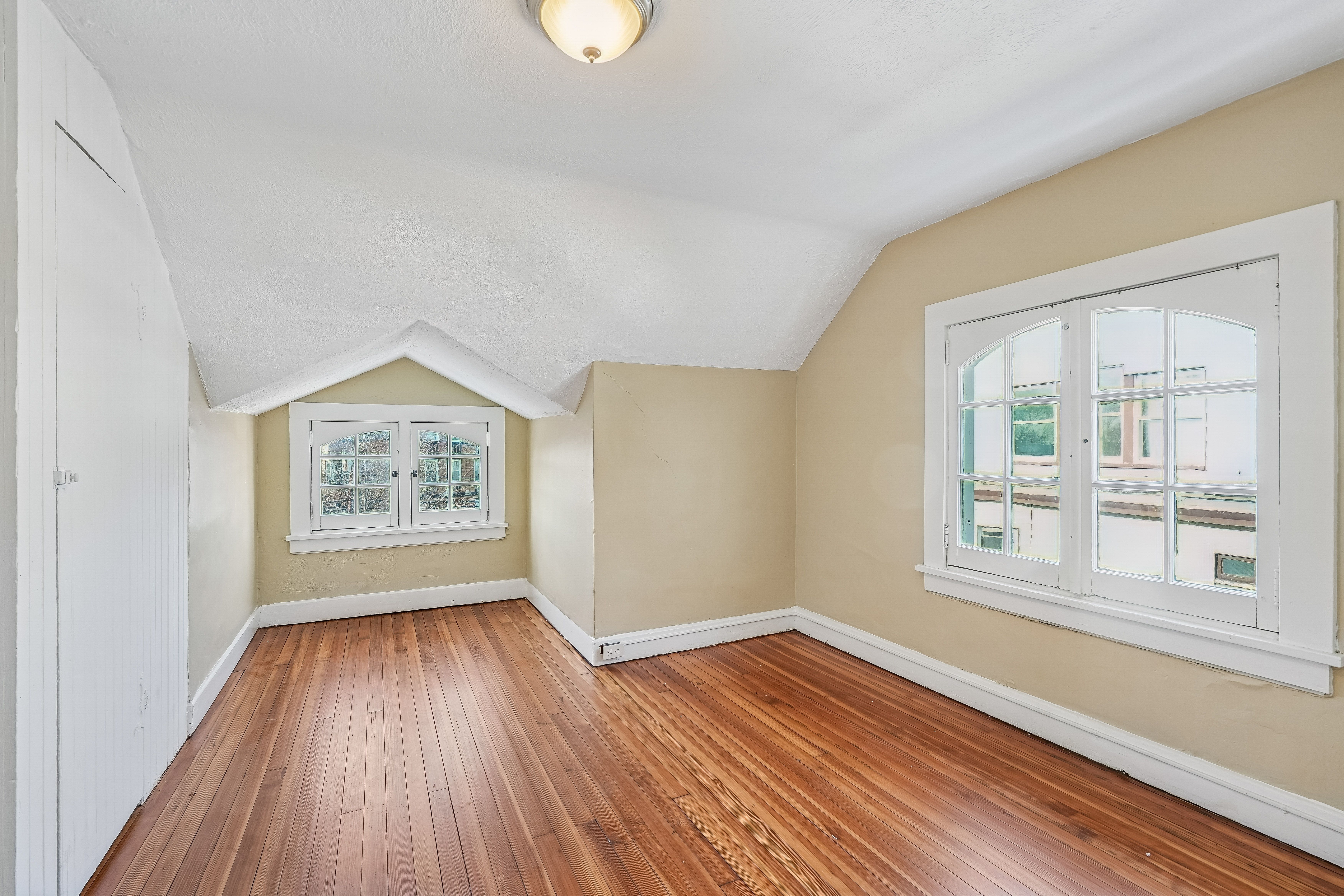 519-523 Westminster Avenue 