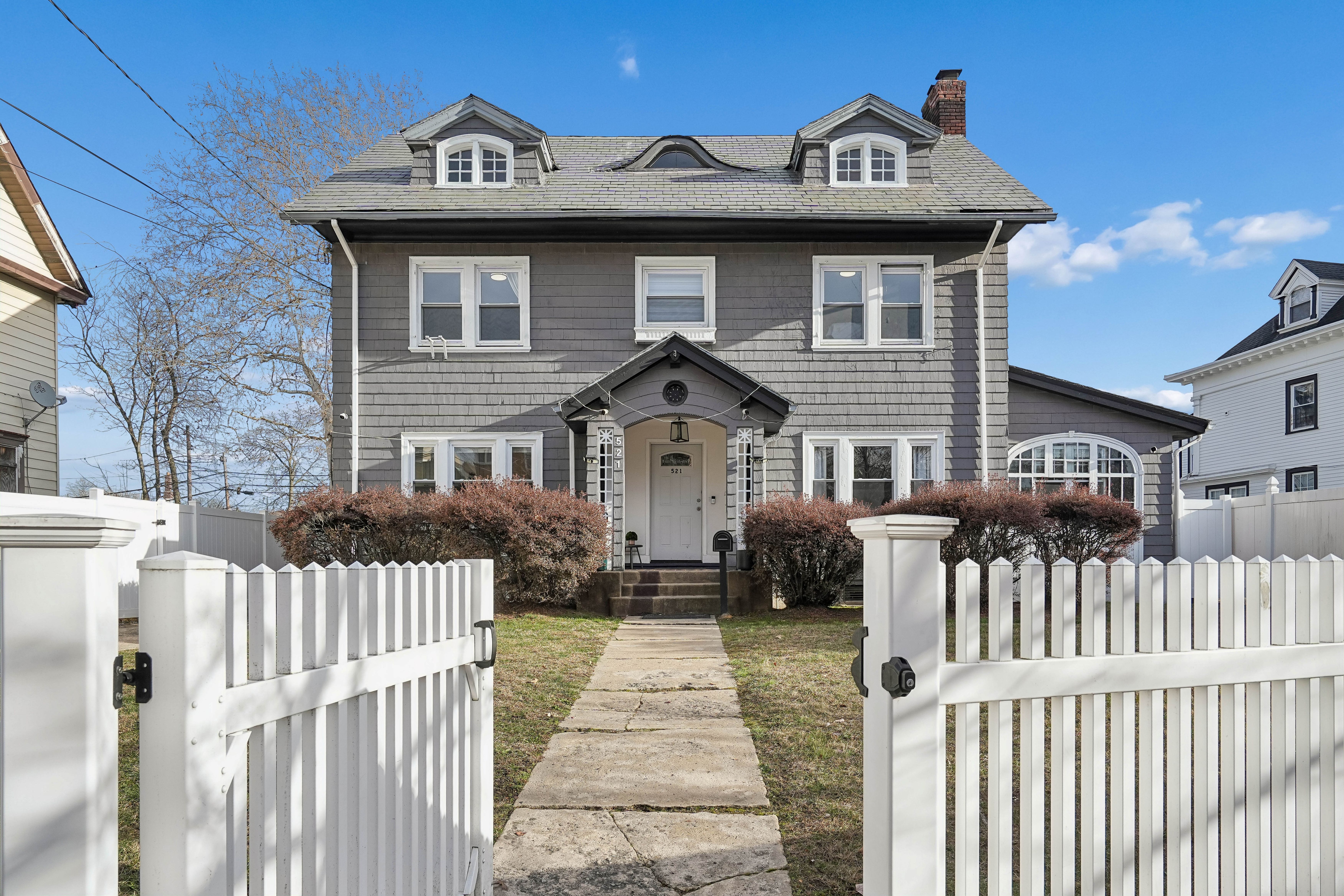 519-523 Westminster Avenue 