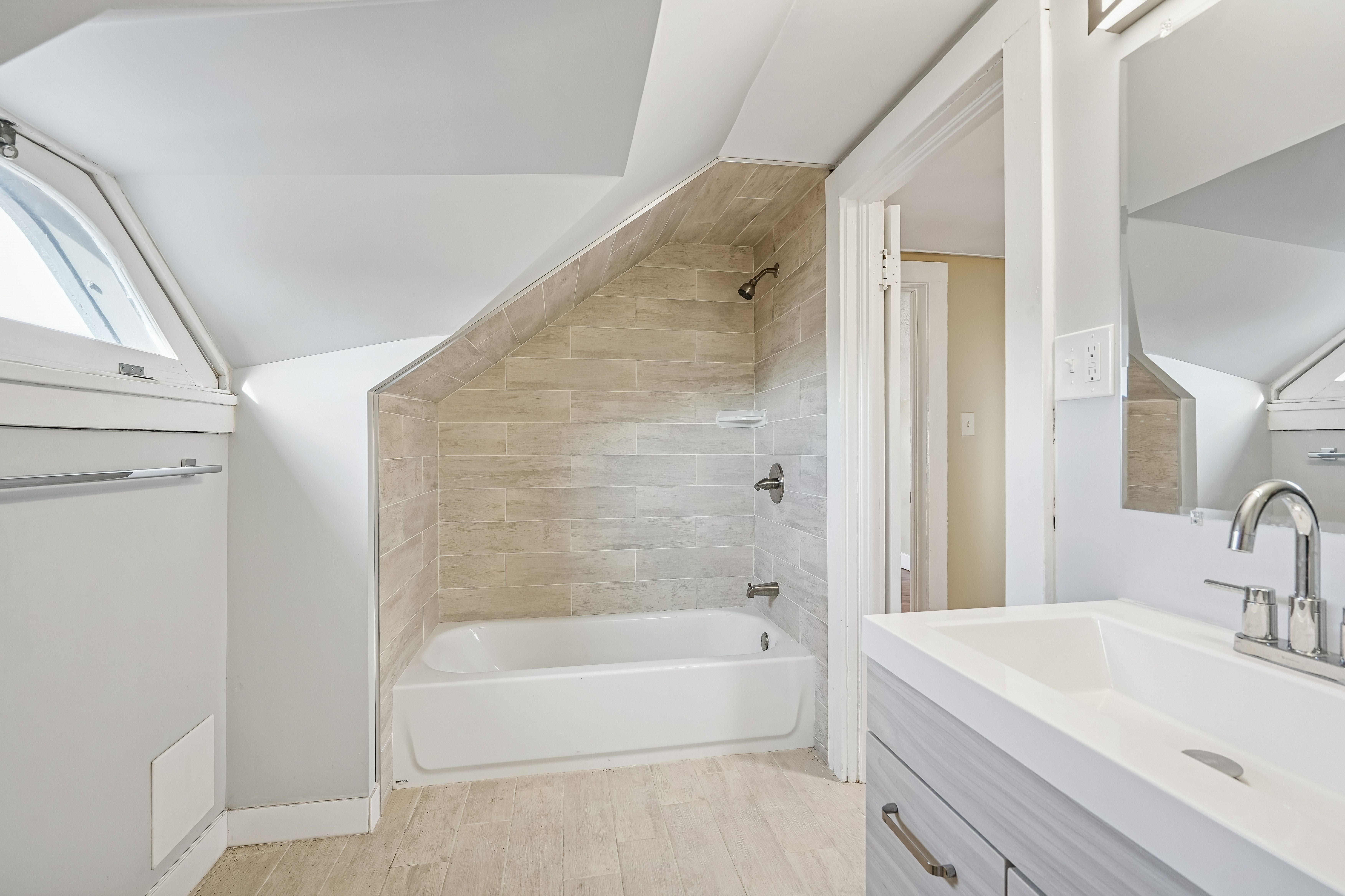 519-523 Westminster Avenue 