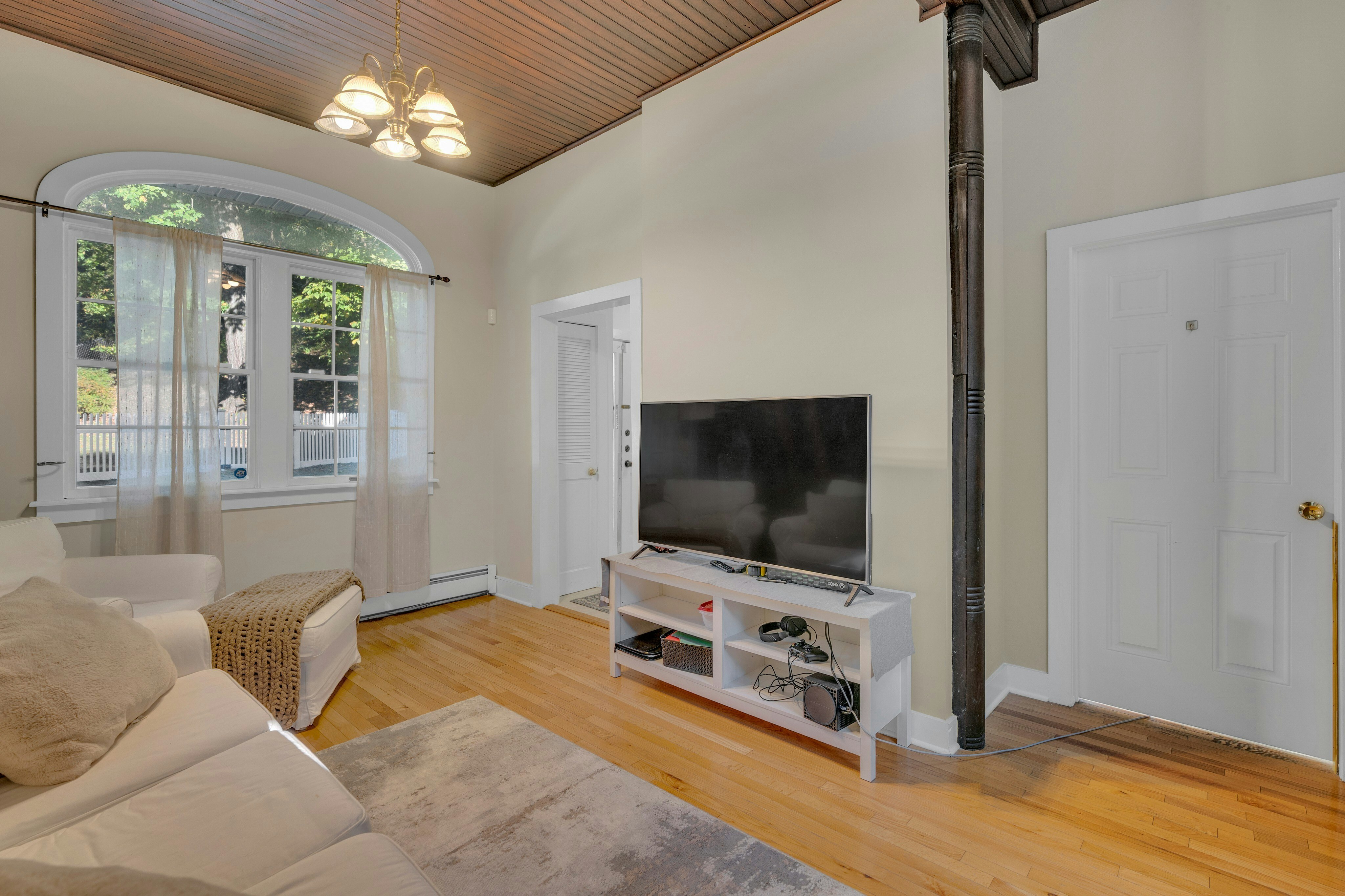 1 Conklin Avenue 