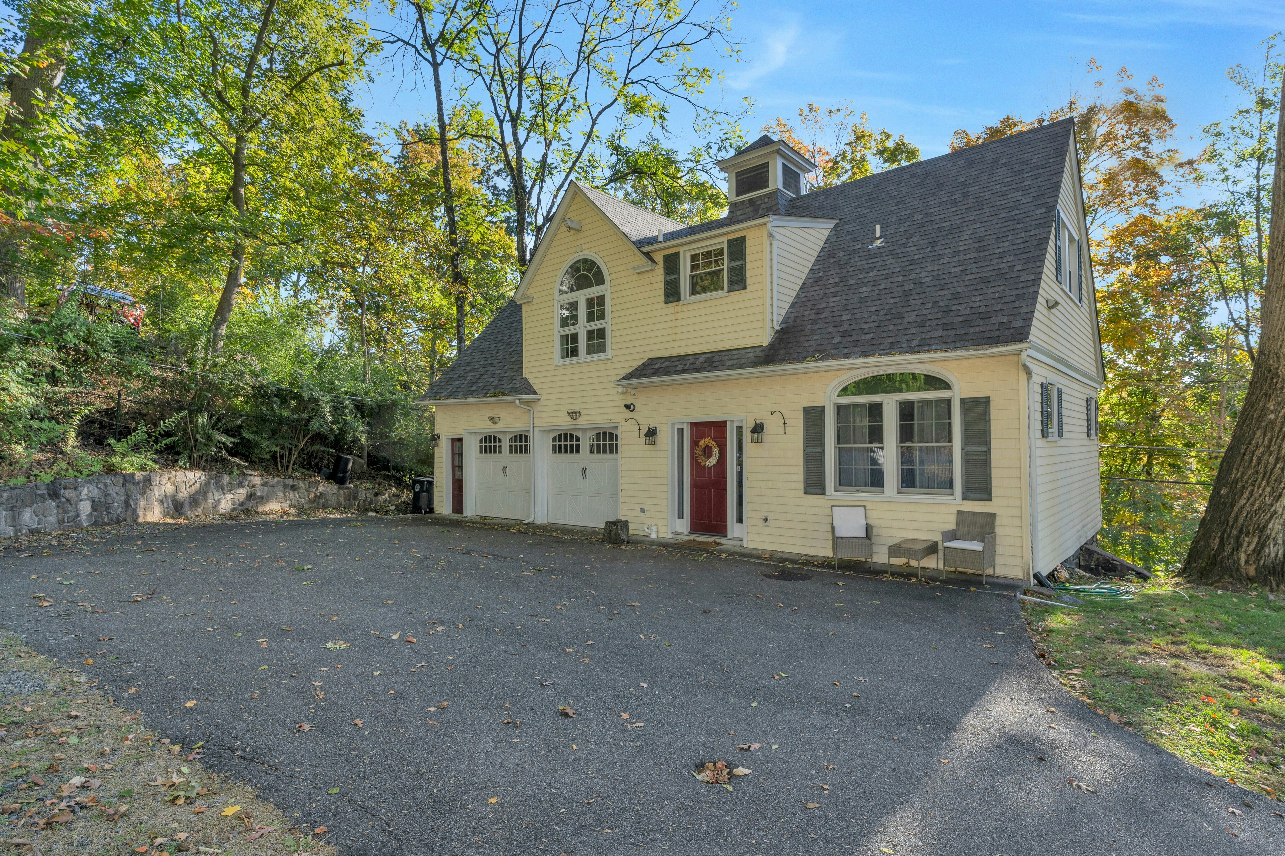 1 Conklin Avenue 