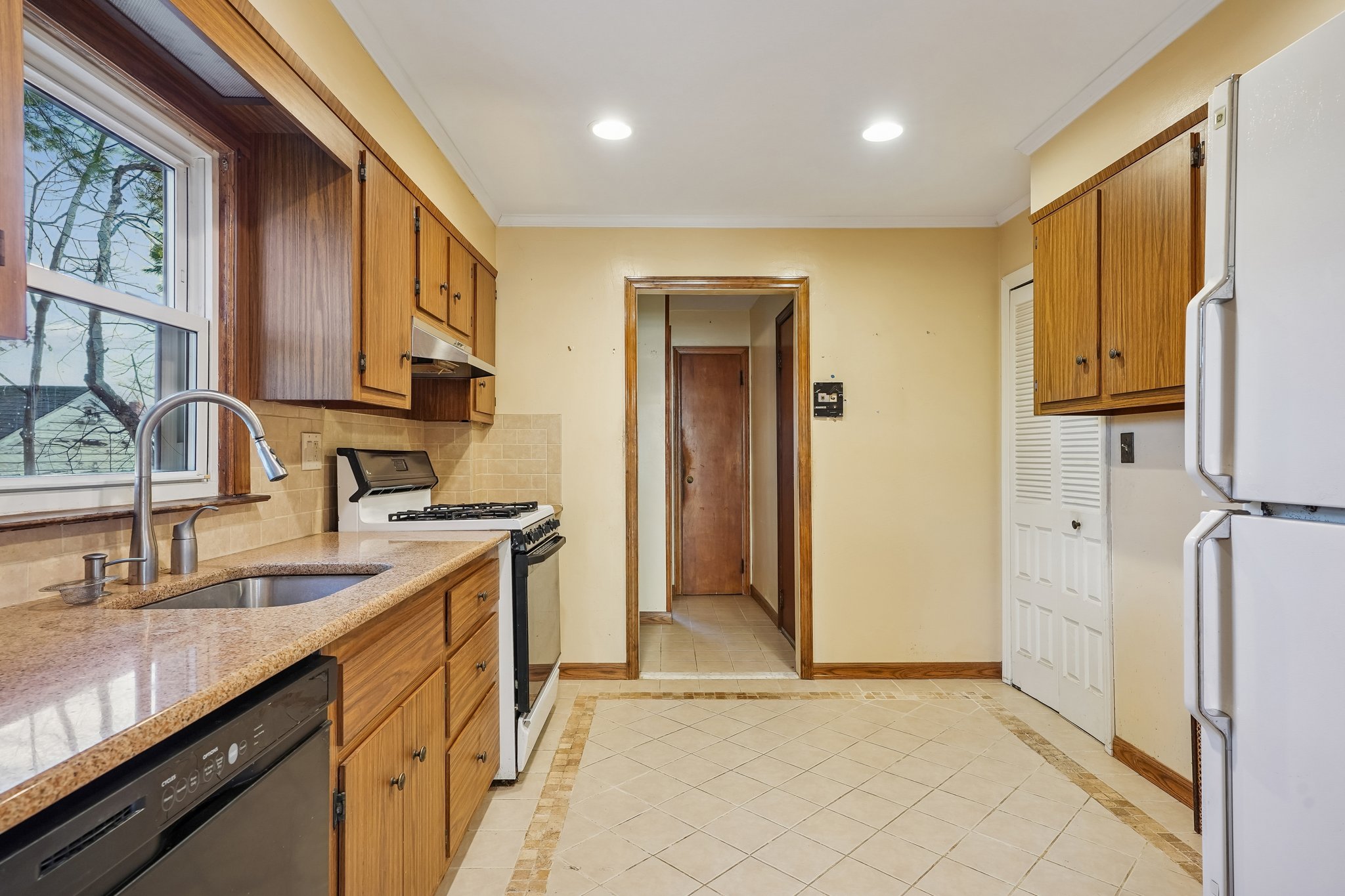 404 Burroughs Terrace 