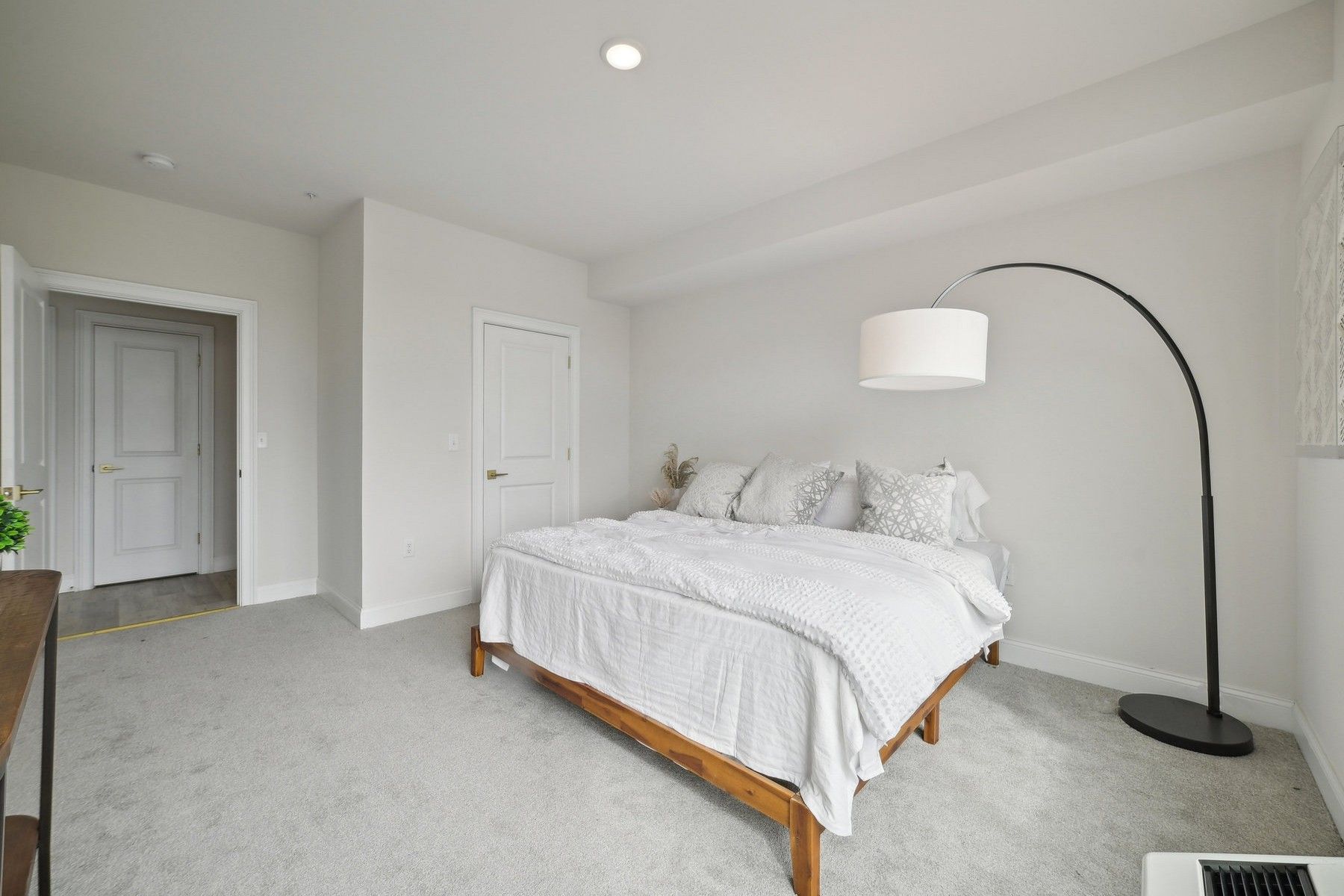 45 S Grove St Unit# 305