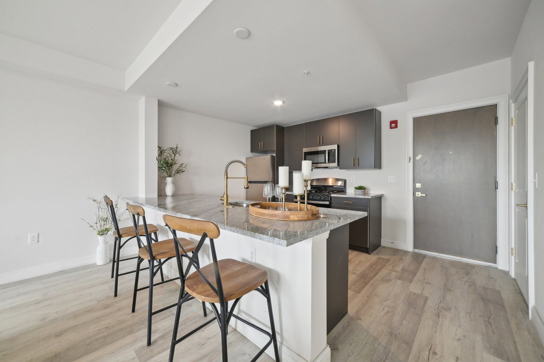 45 S Grove St Unit# 305