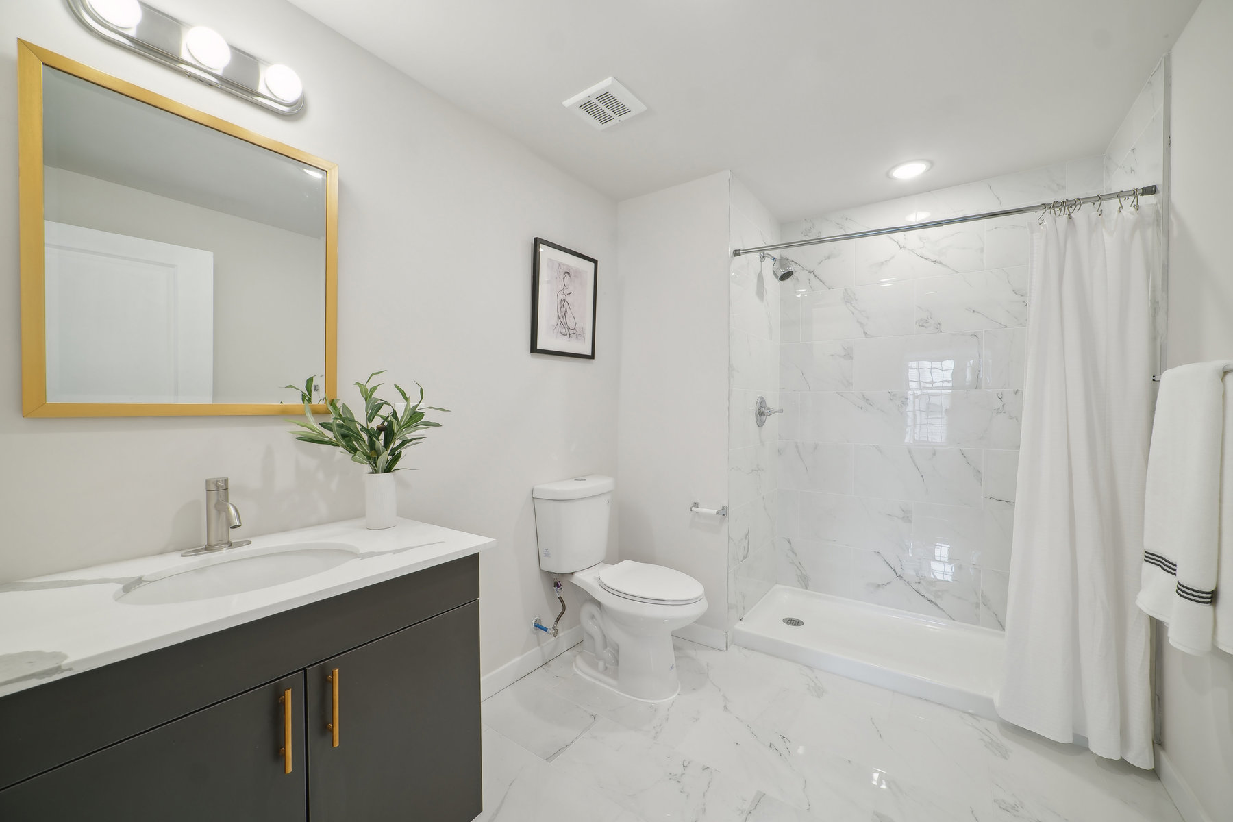 227 N Walnut St Unit# 303