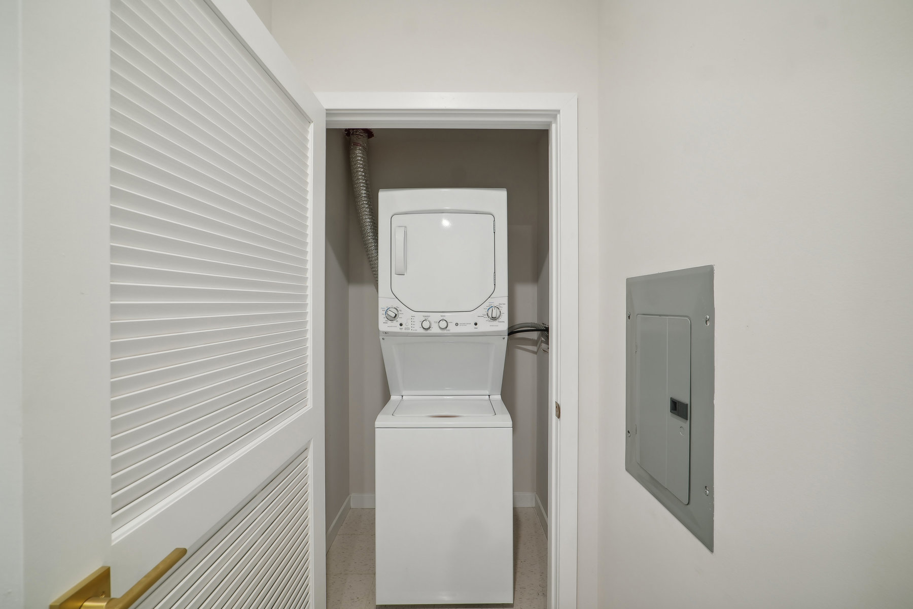 227 N Walnut St Unit# 303