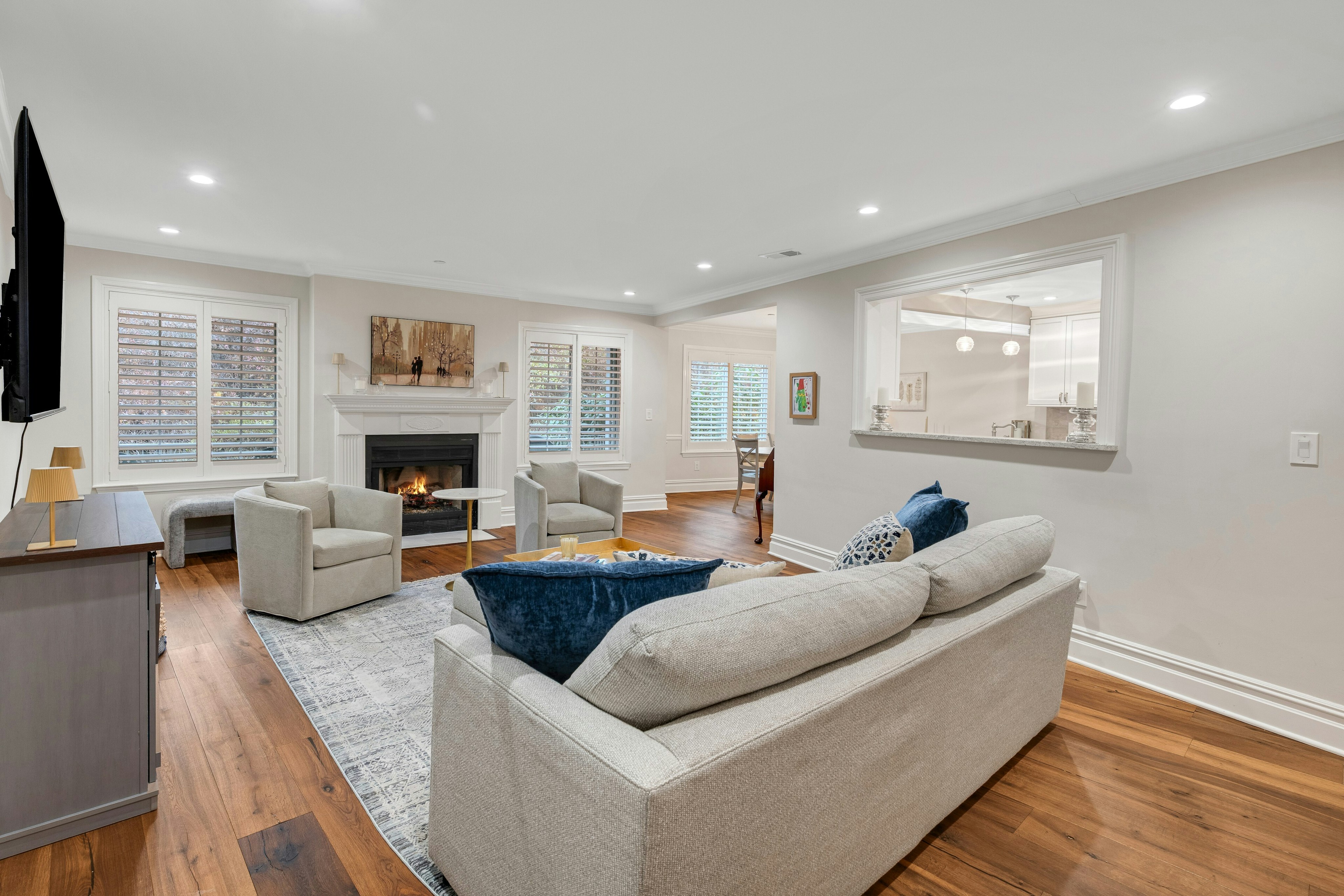 198 Riveredge Drive 
