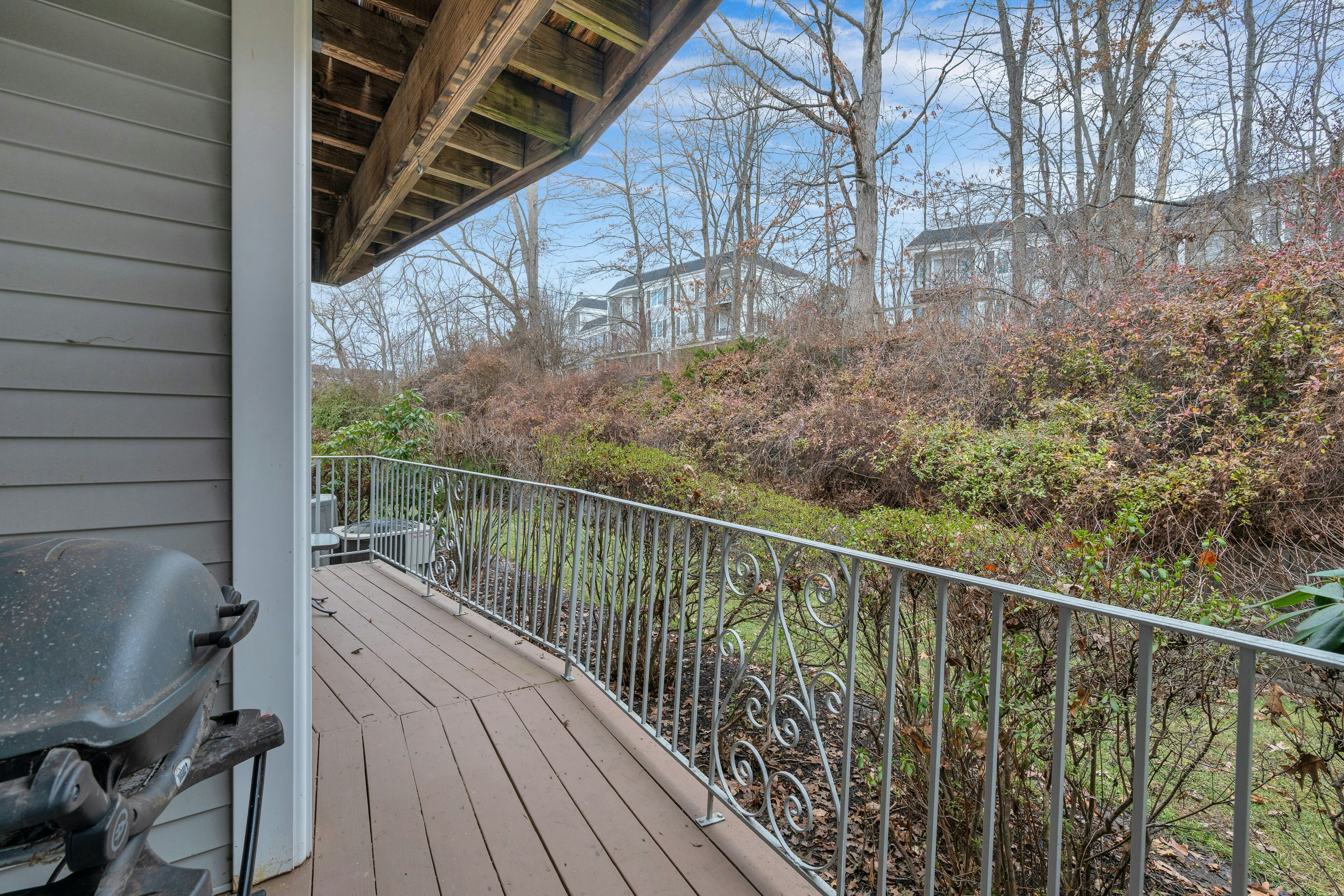 198 Riveredge Drive 