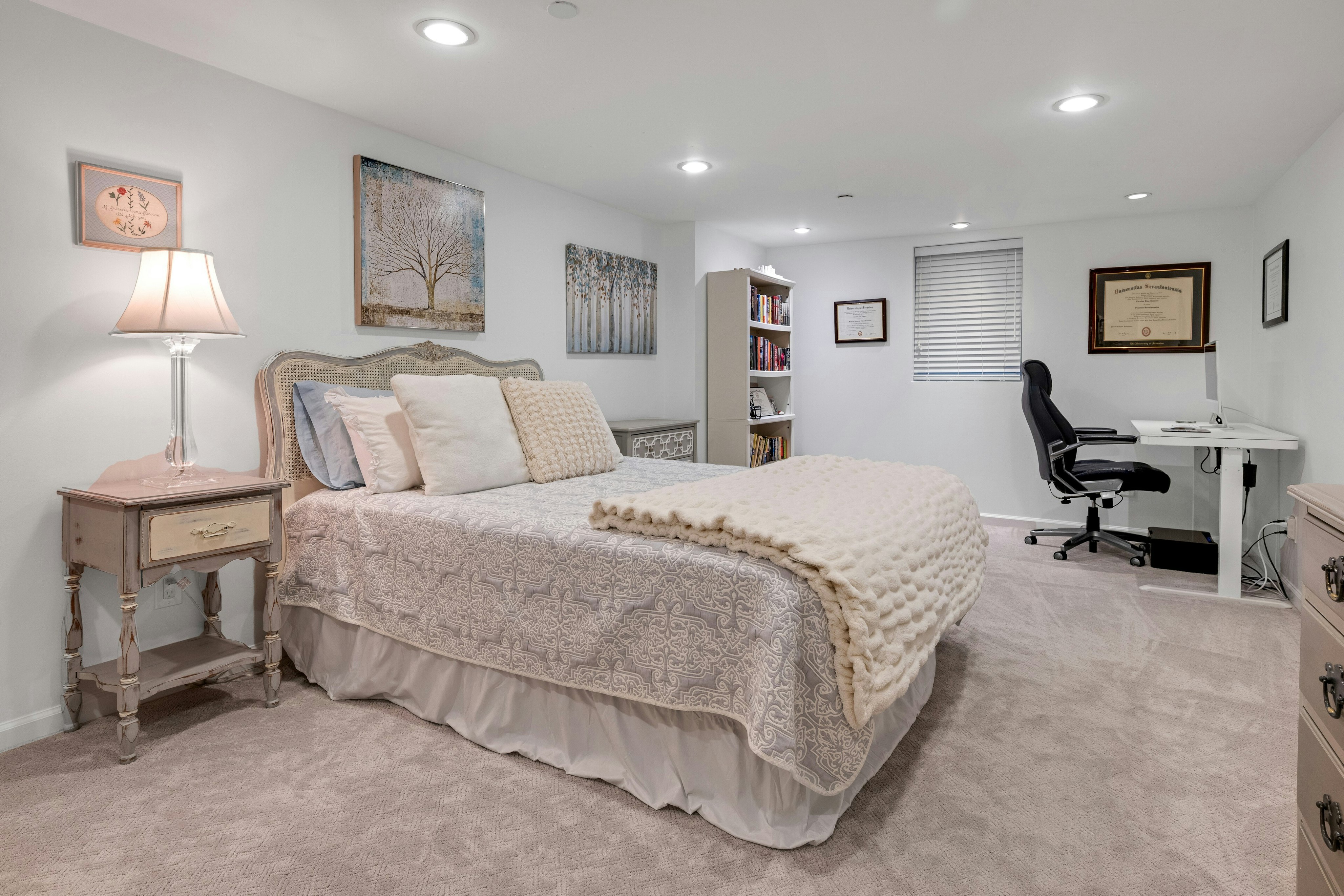 198 Riveredge Drive 