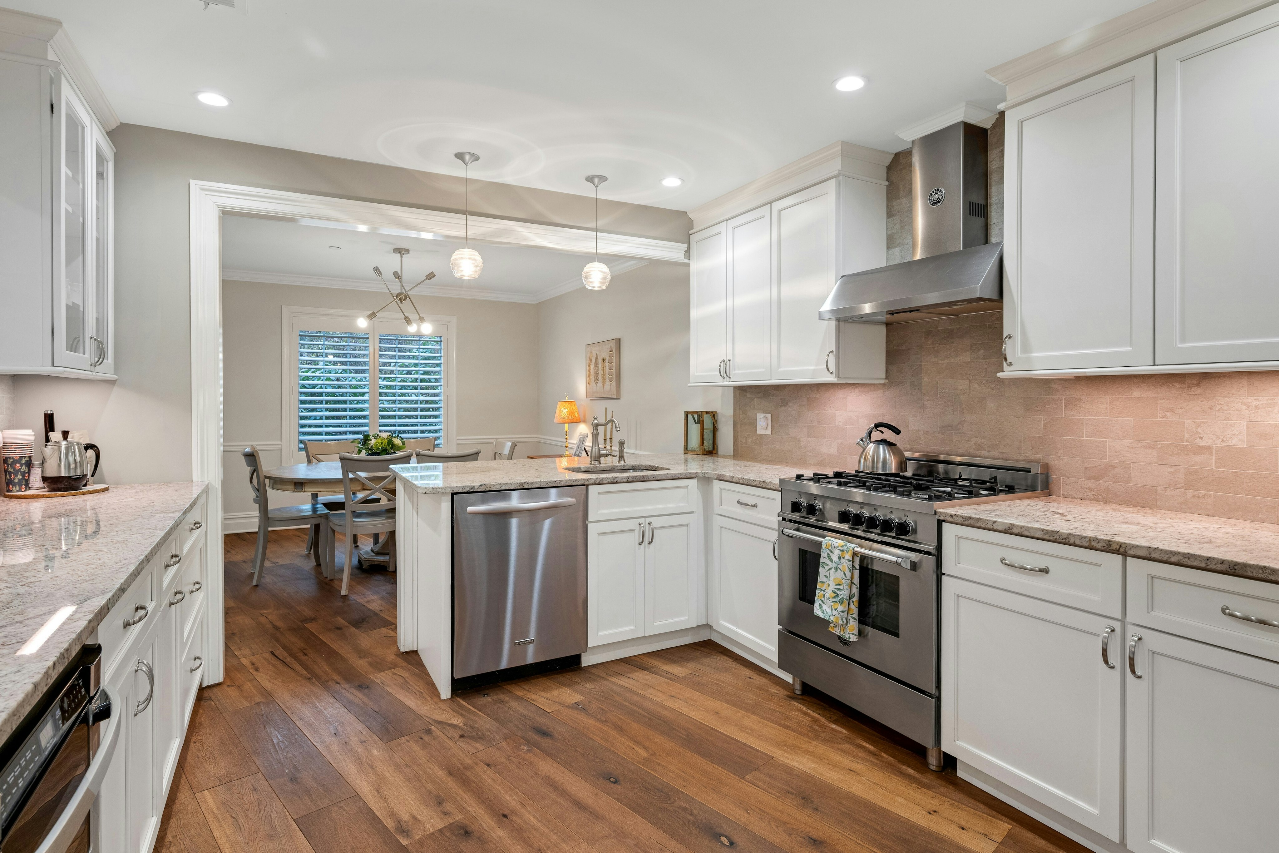 198 Riveredge Drive 