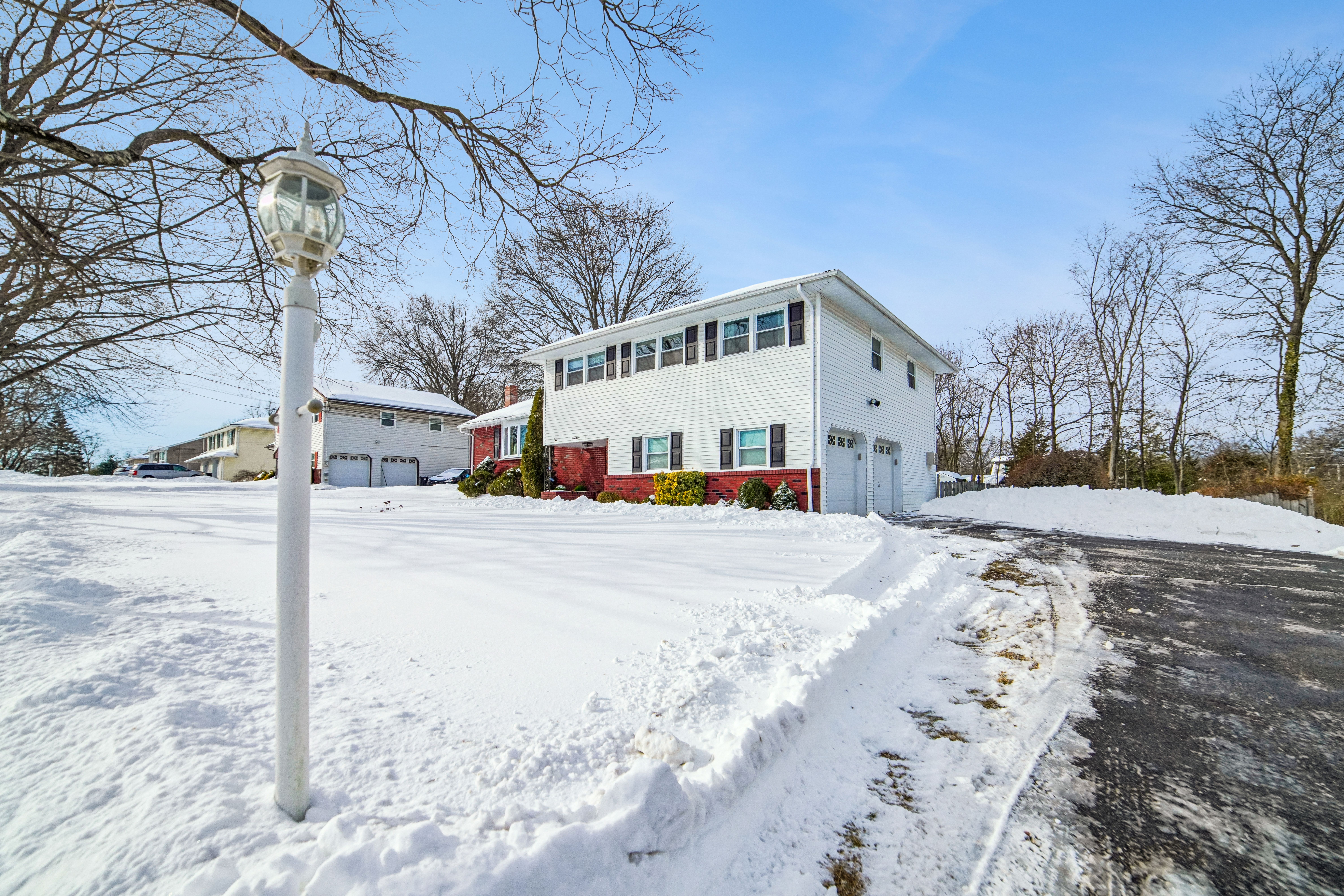 14 Crescent Drive 