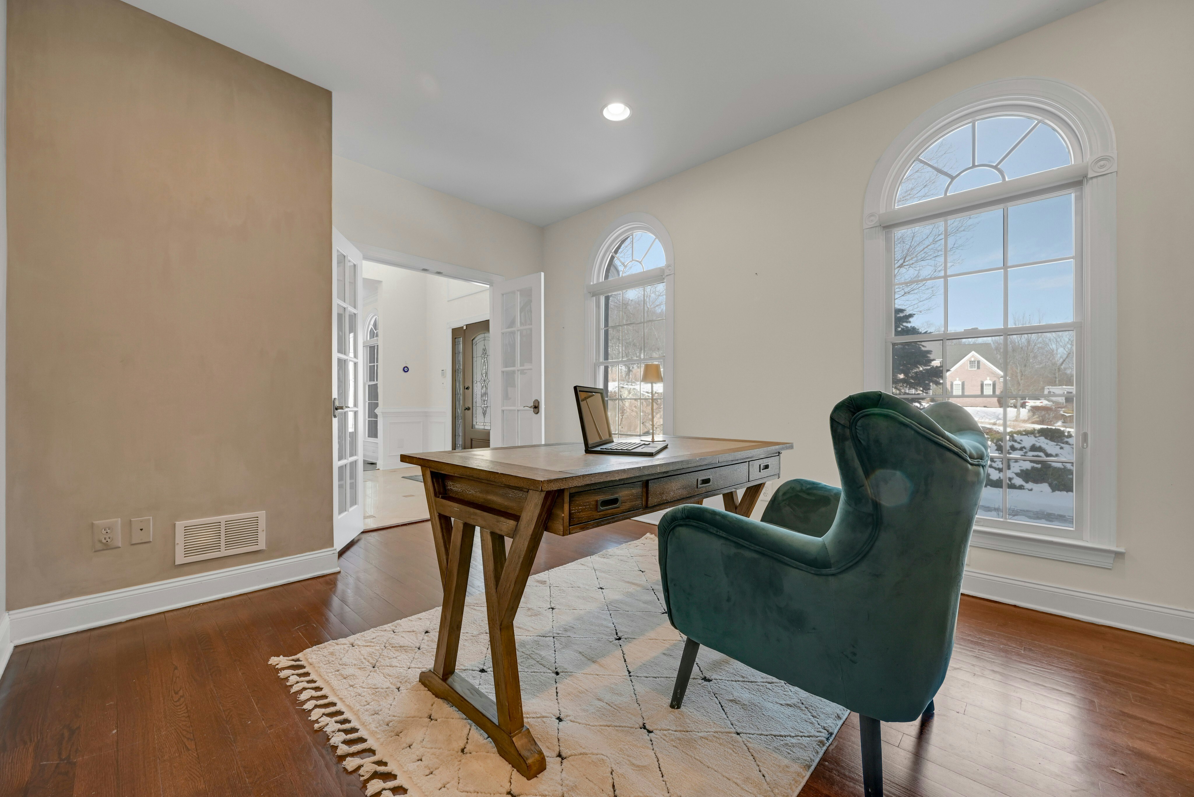 37 Crownview Court 