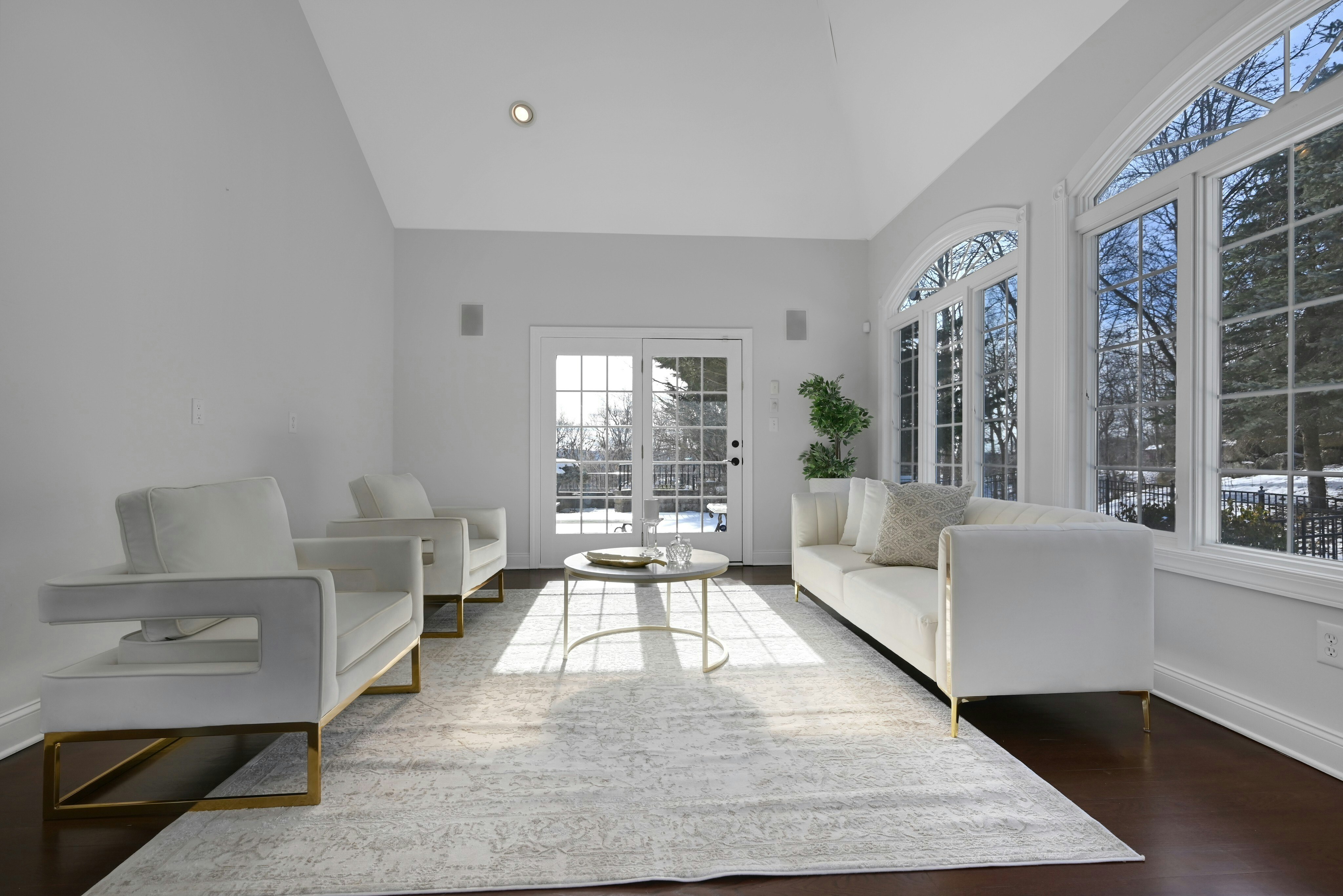 37 Crownview Court 