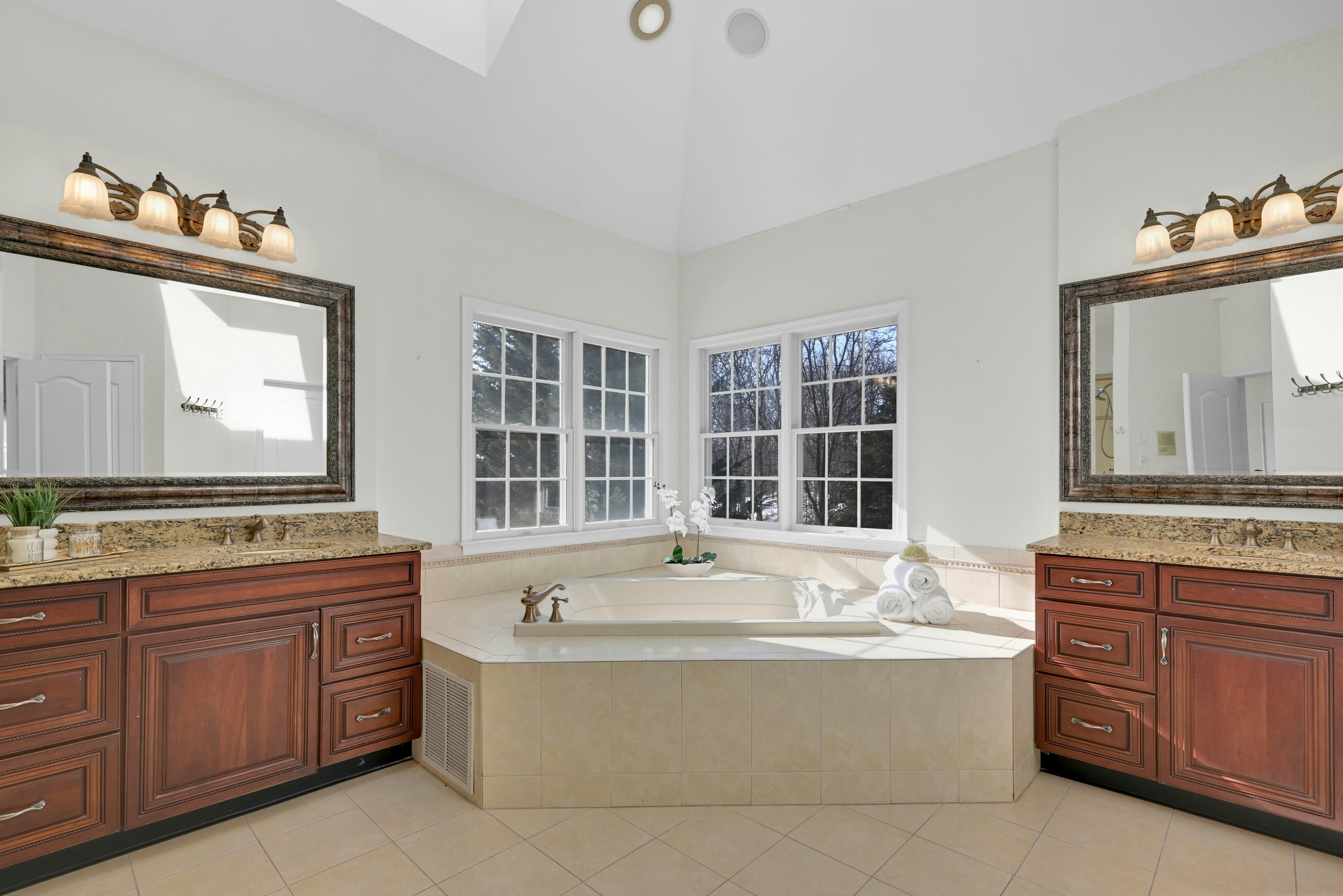 37 Crownview Court 