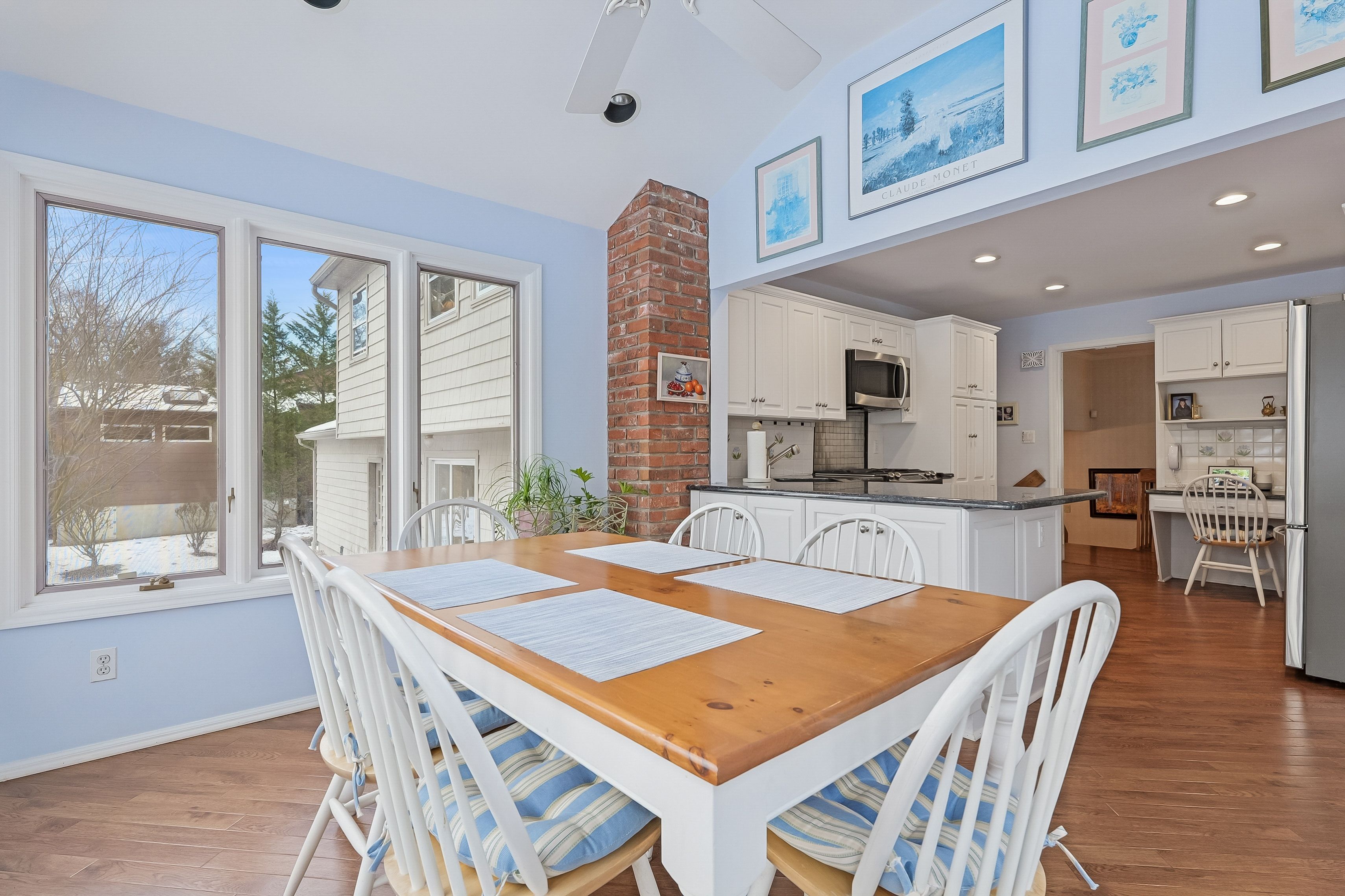 68 East Sherbrooke Parkway 