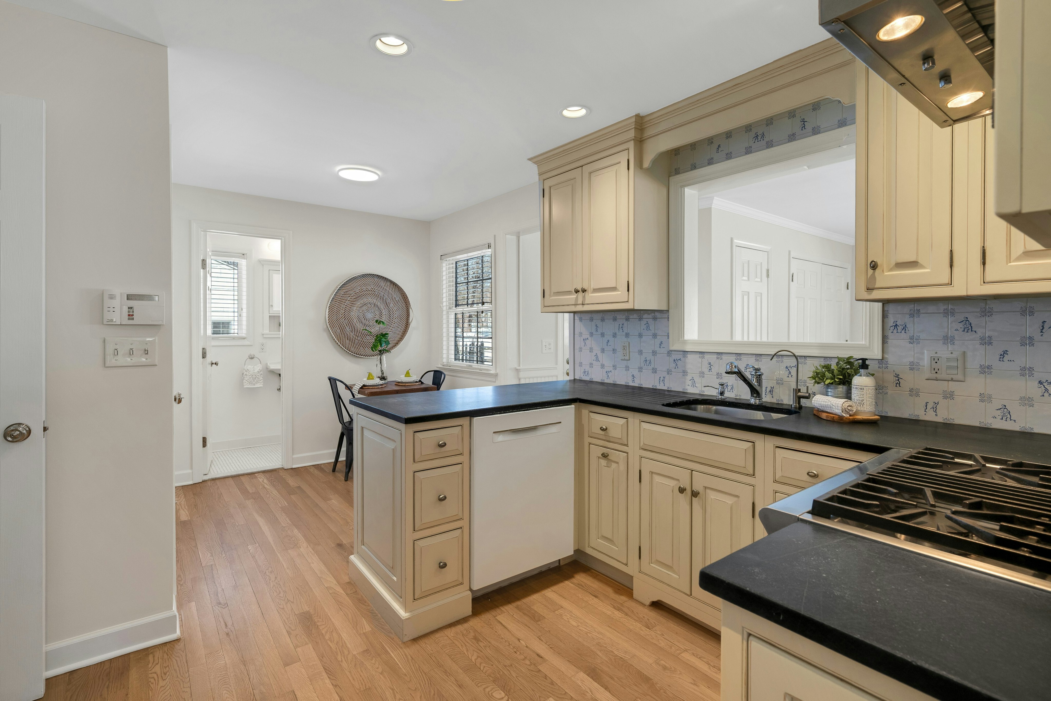 11 Mount Vernon Avenue 