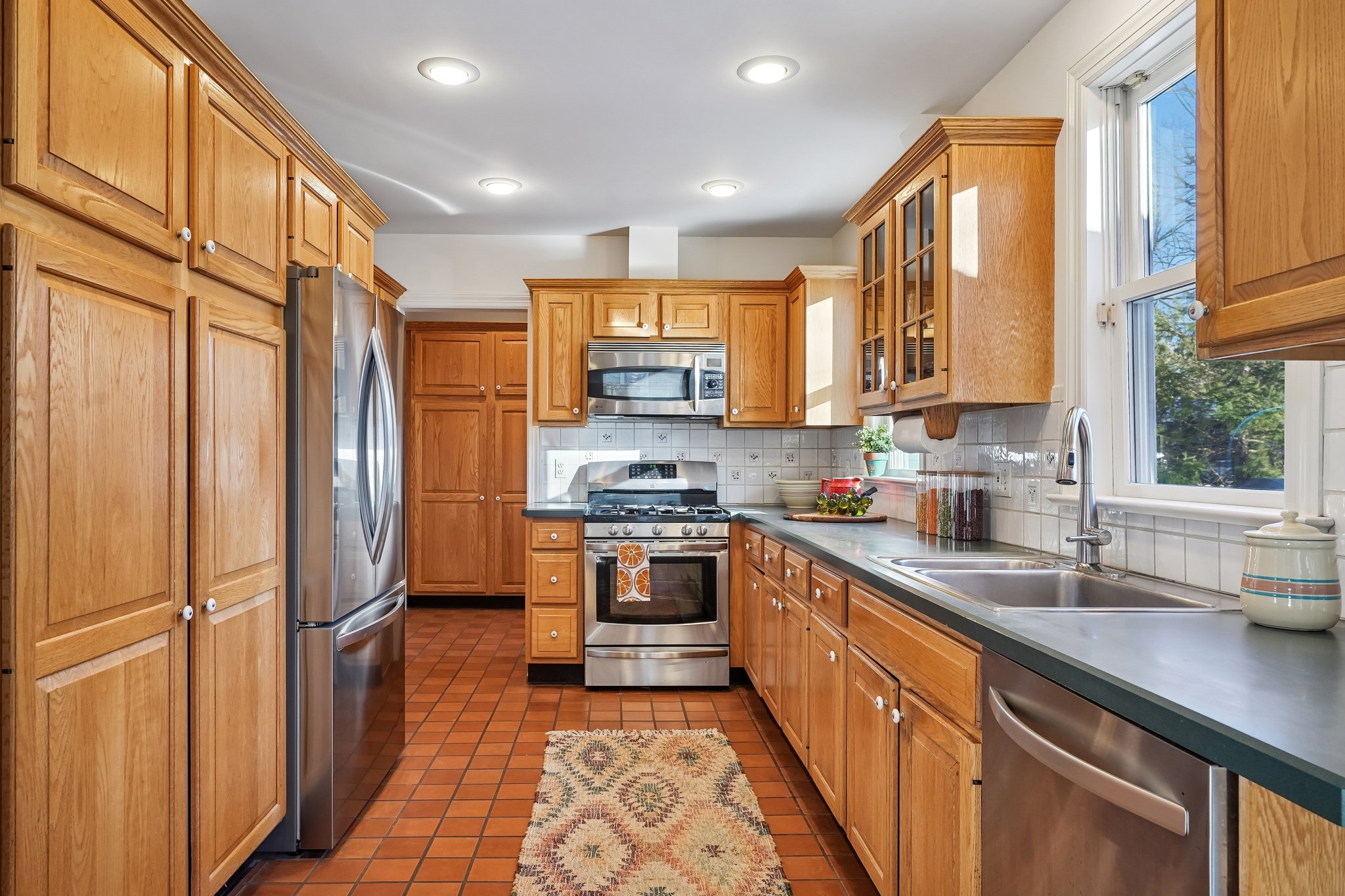 200 Inwood Avenue 