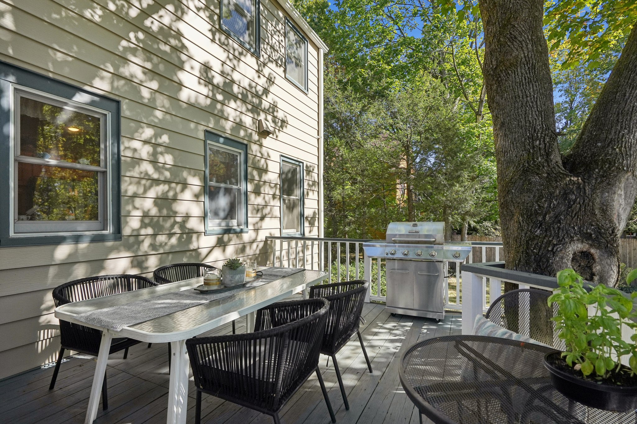 200 Inwood Avenue 