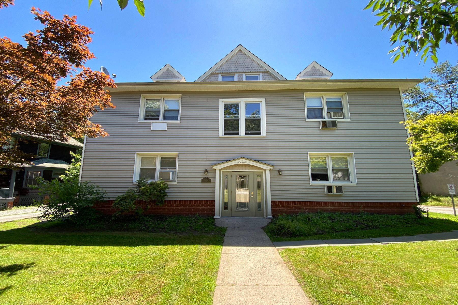 44-46 Gates Avenue Unit 2