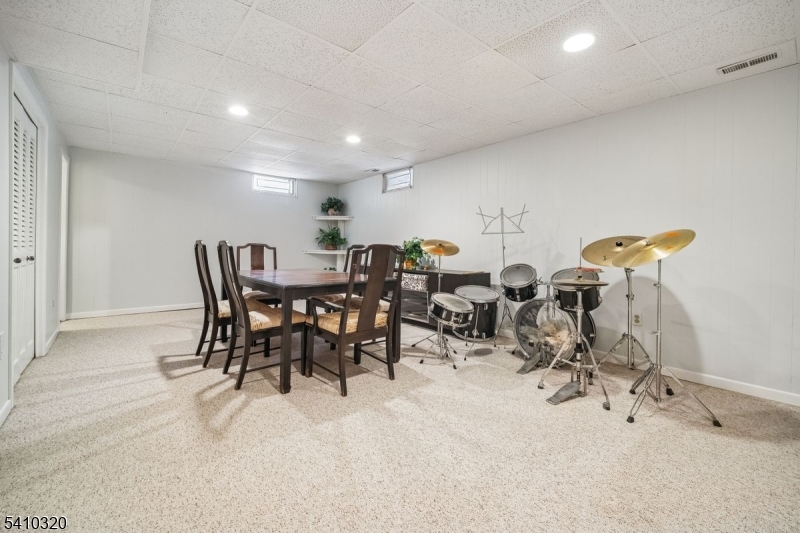 137 High Oaks Dr