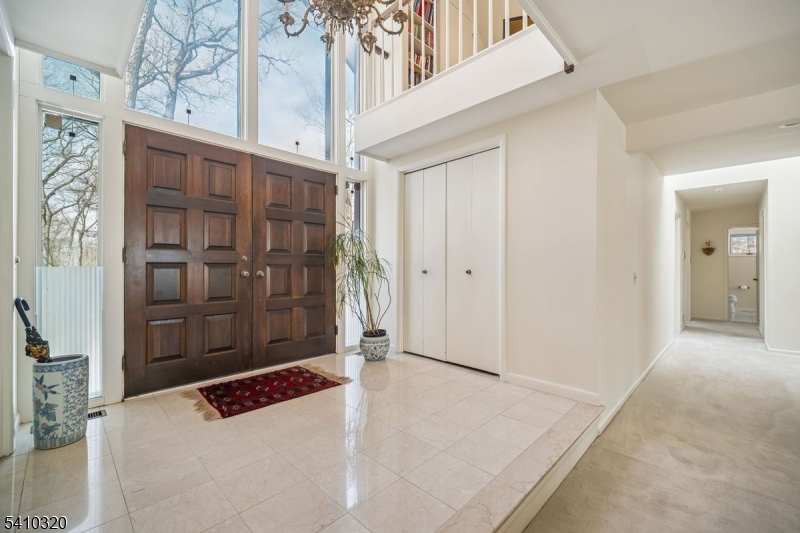 137 High Oaks Dr