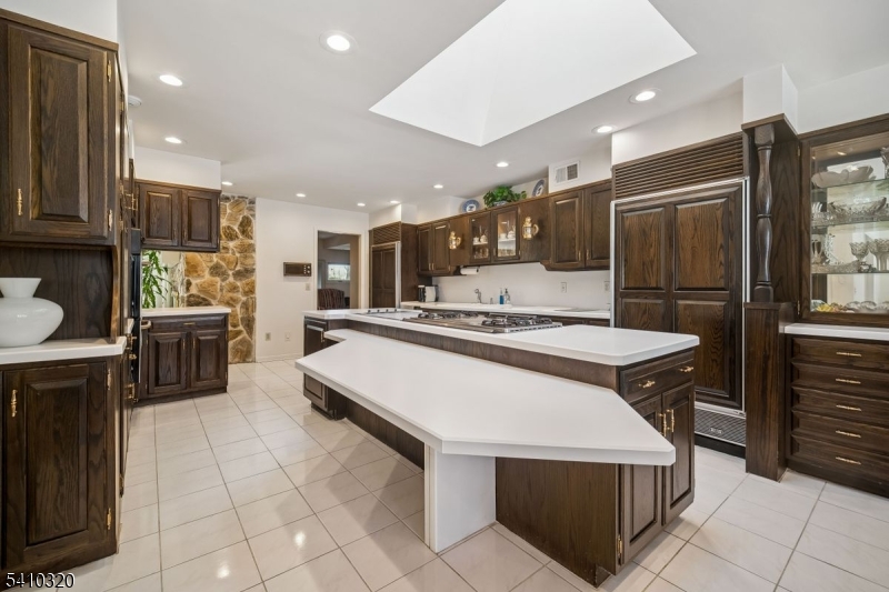 137 High Oaks Dr