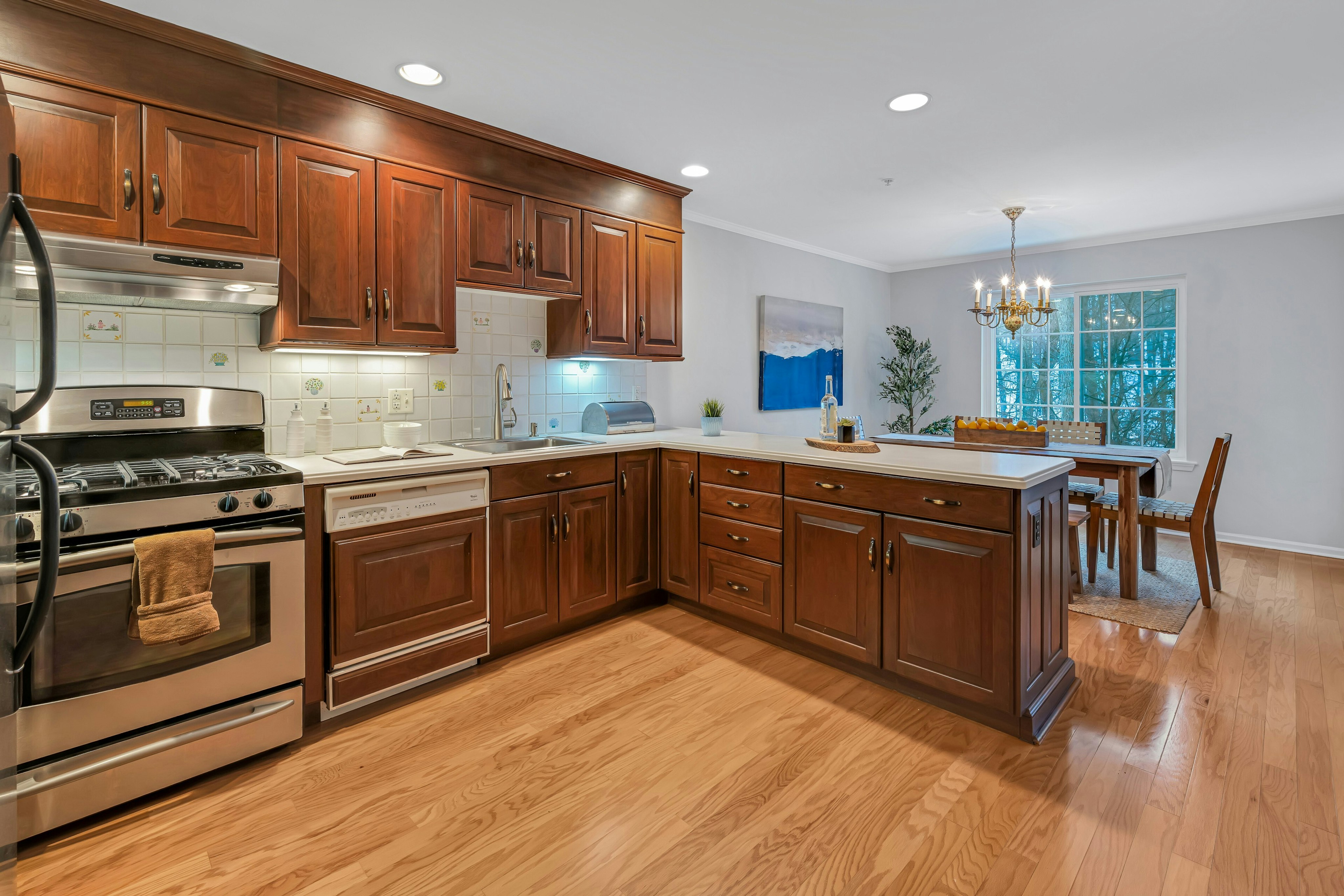 299 Riveredge Drive 
