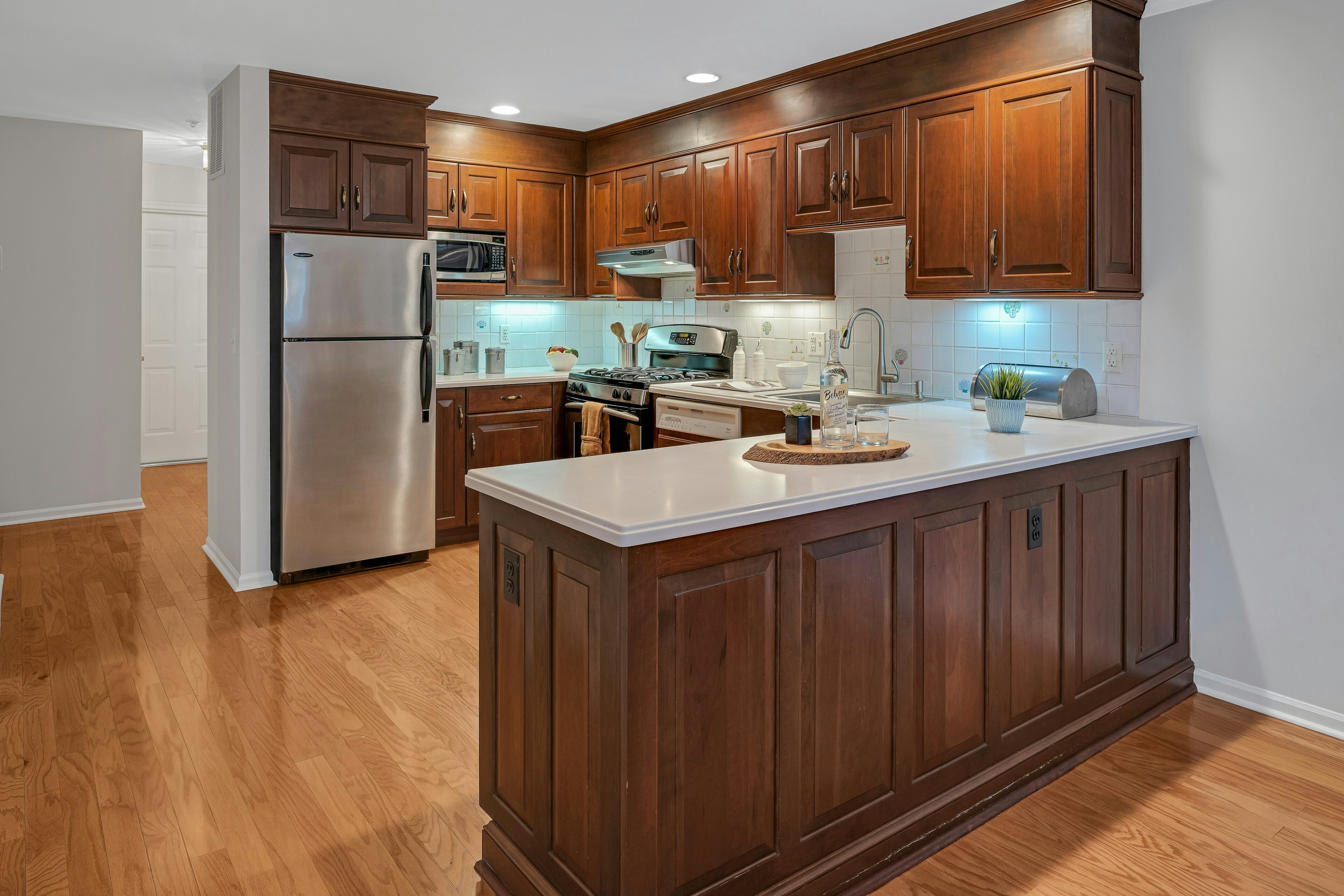 299 Riveredge Drive 