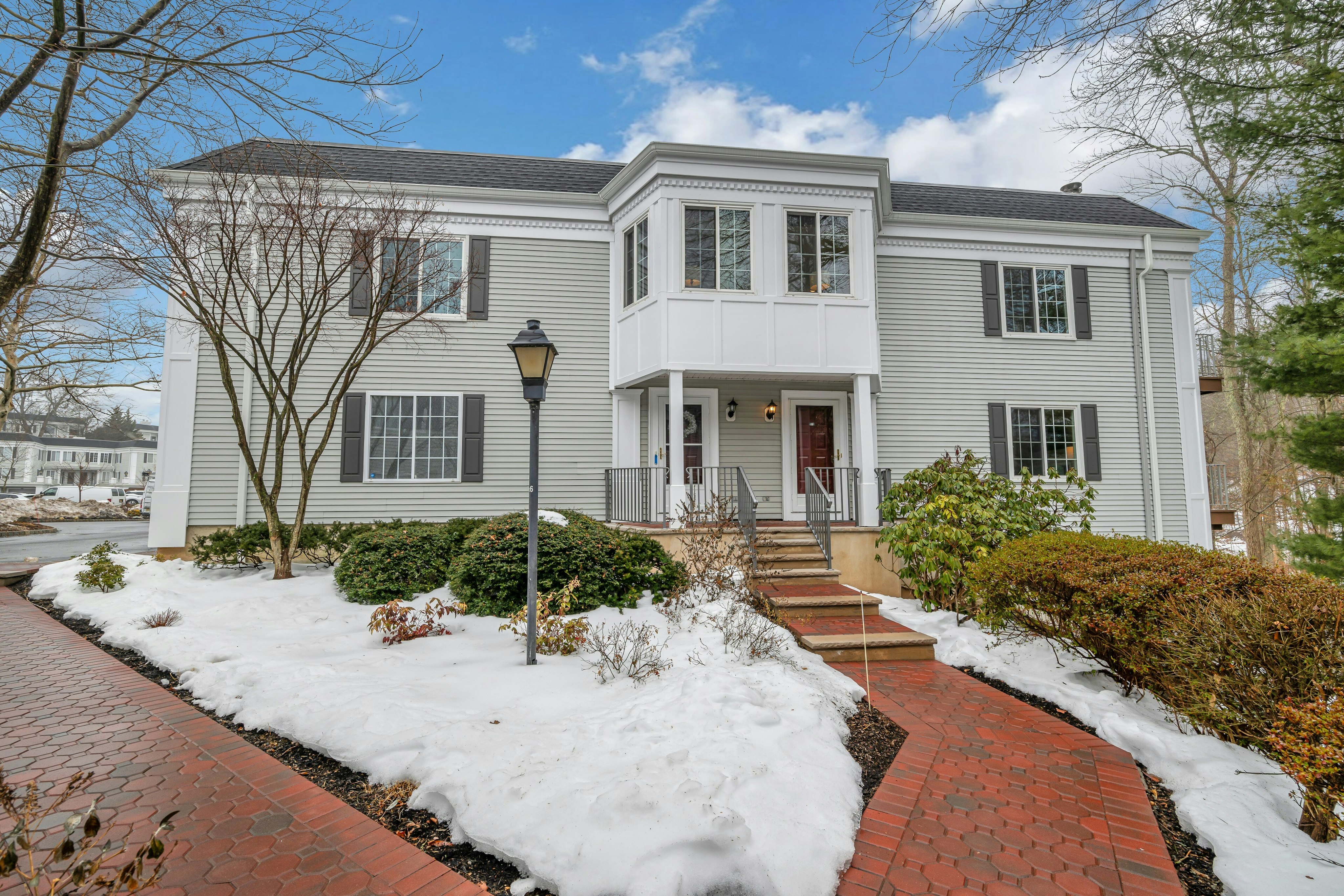 299 Riveredge Drive 