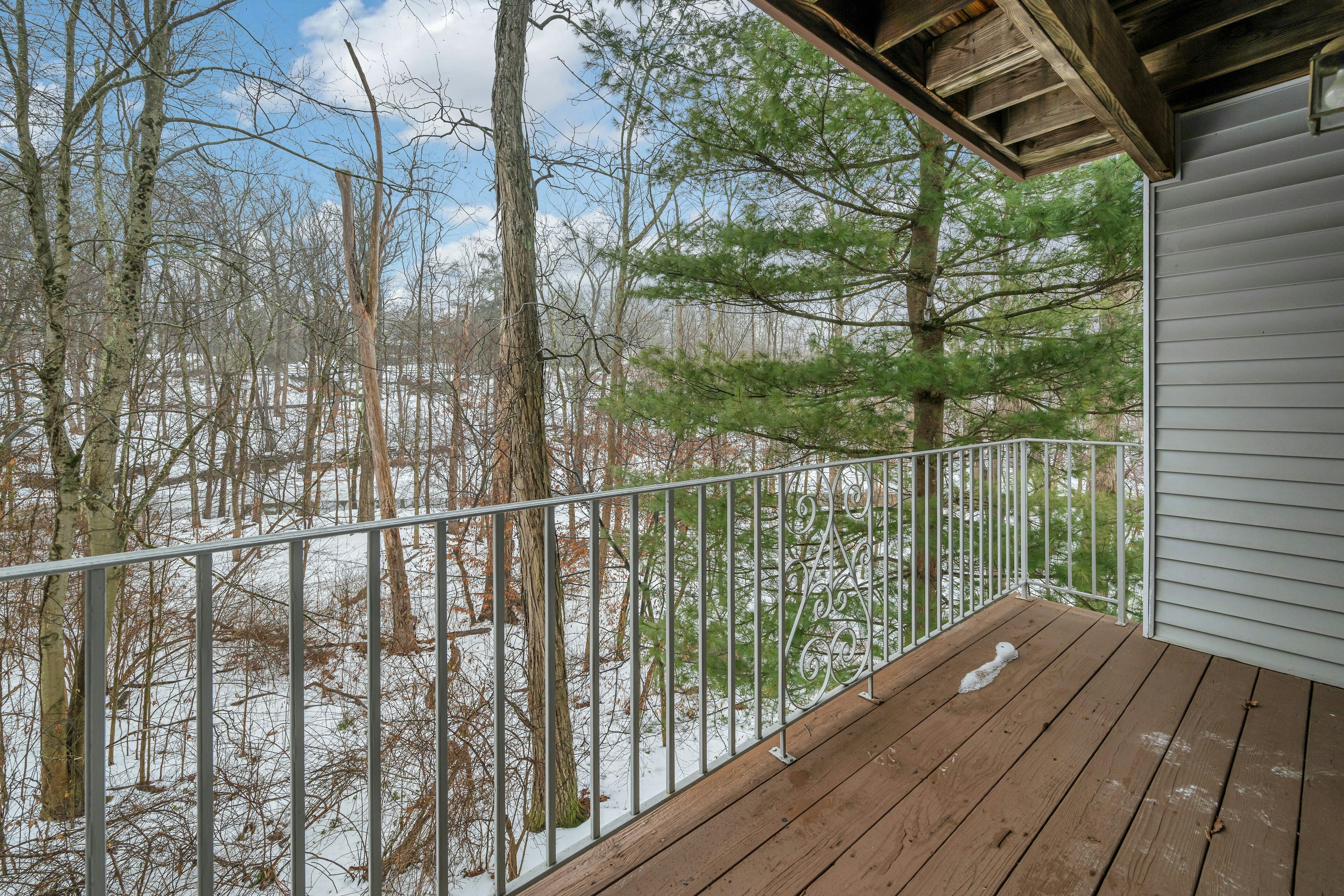 299 Riveredge Drive 