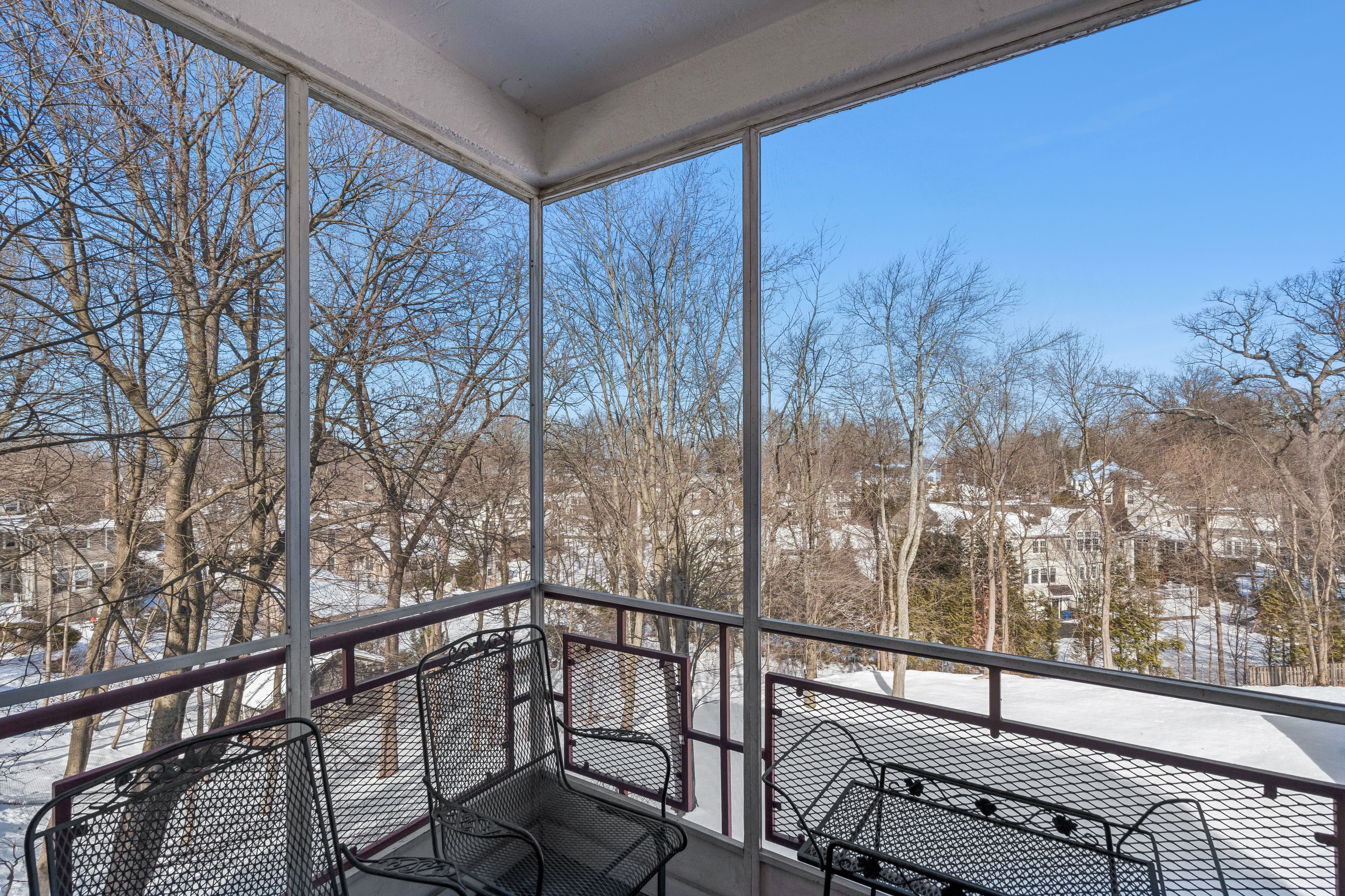 11 Euclid Avenue Unit 4D 