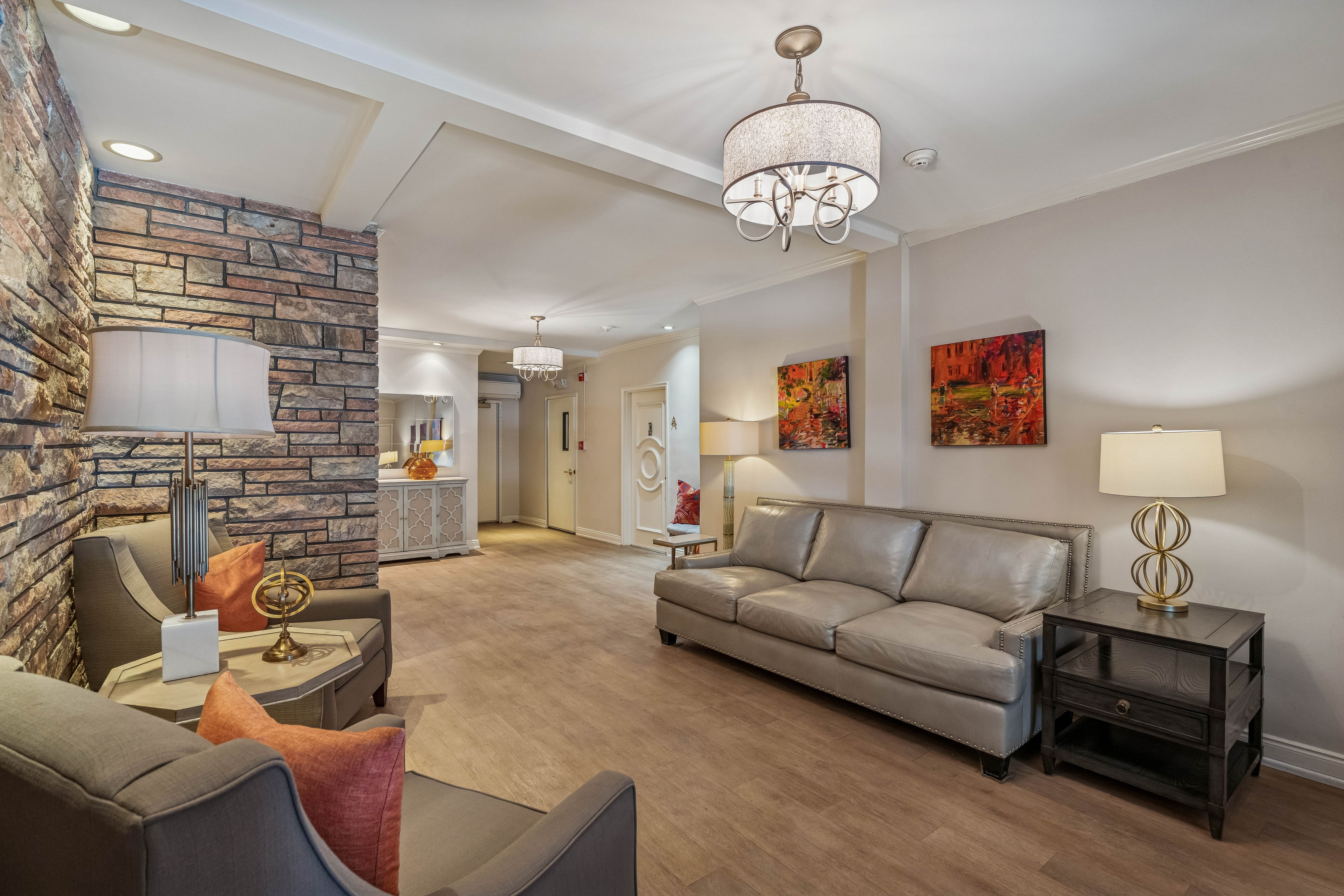 11 Euclid Avenue Unit 4D 