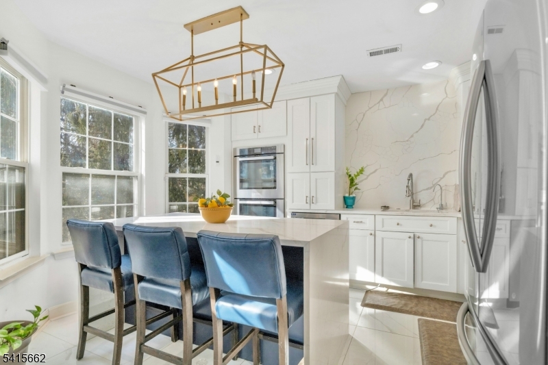 1004 Cypress Ln