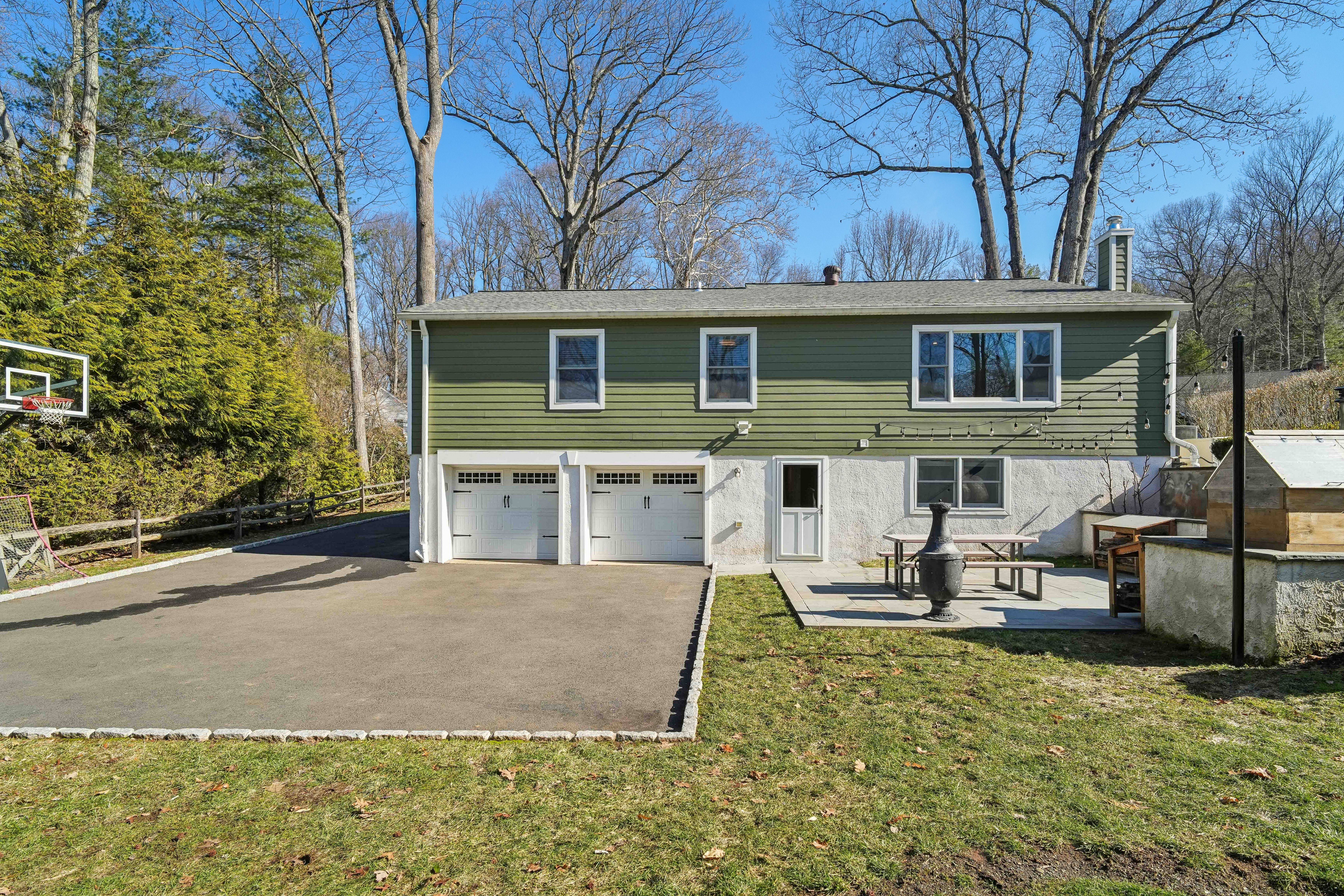 22 Brook Hollow Lane 
