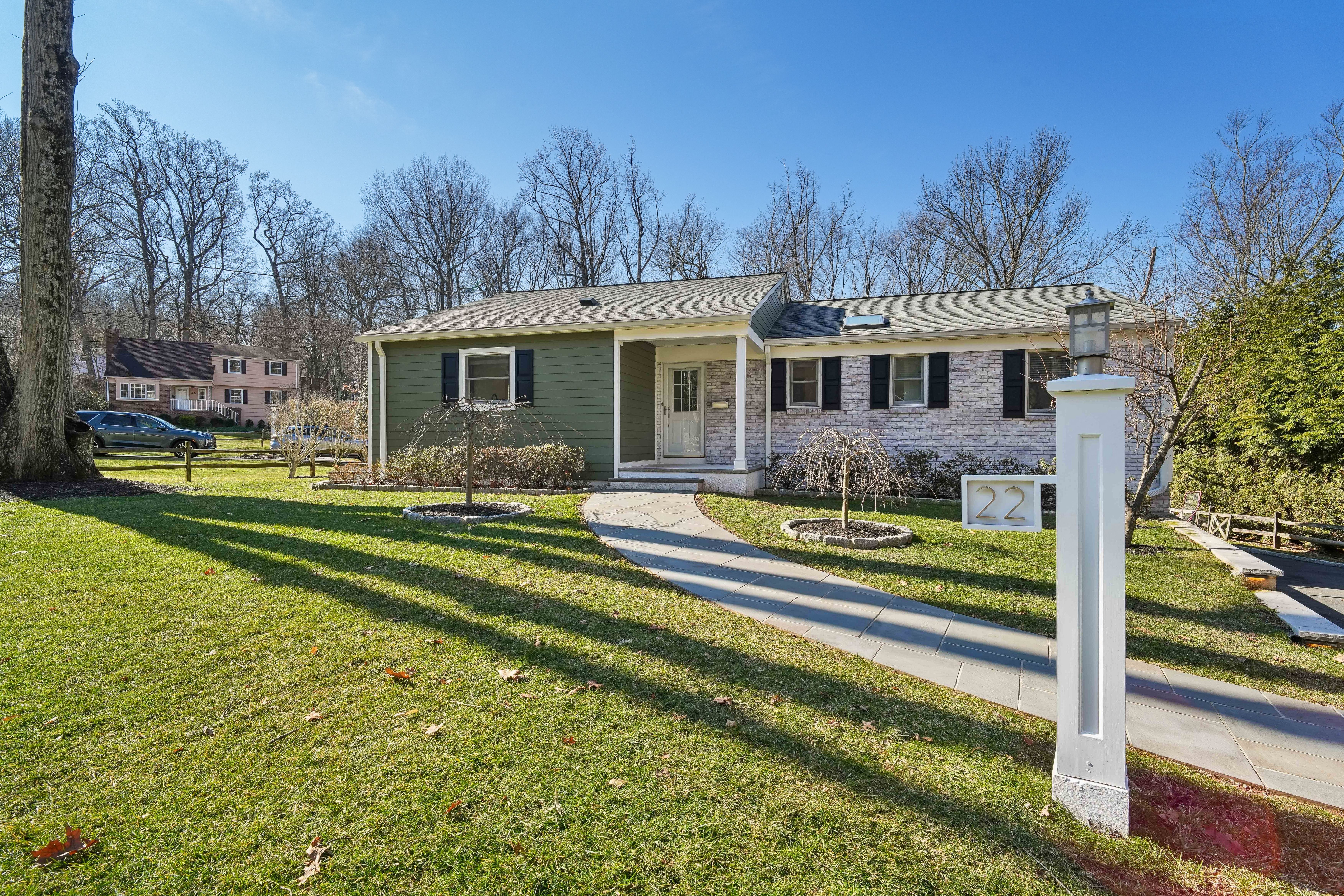 22 Brook Hollow Lane 