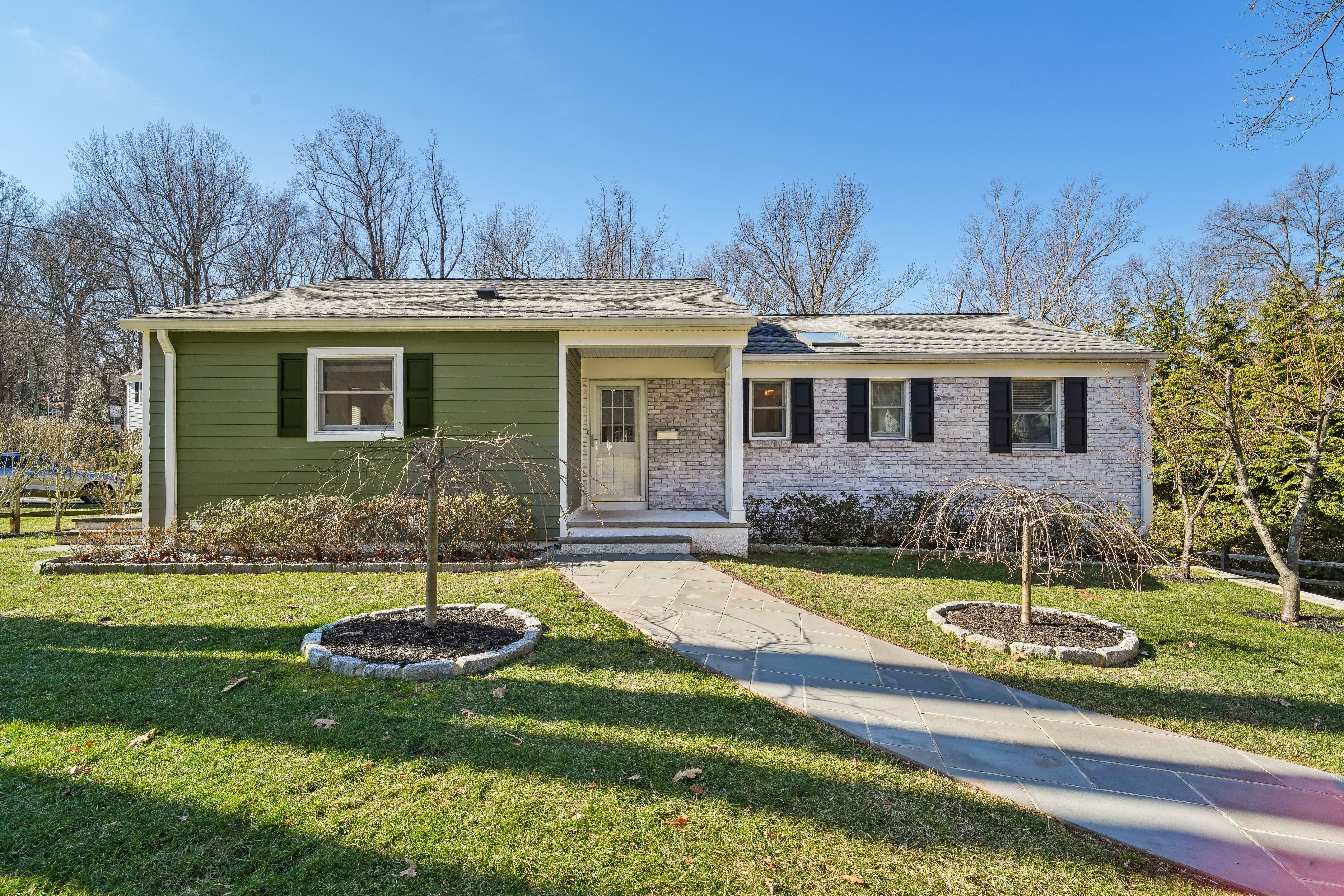 22 Brook Hollow Lane 