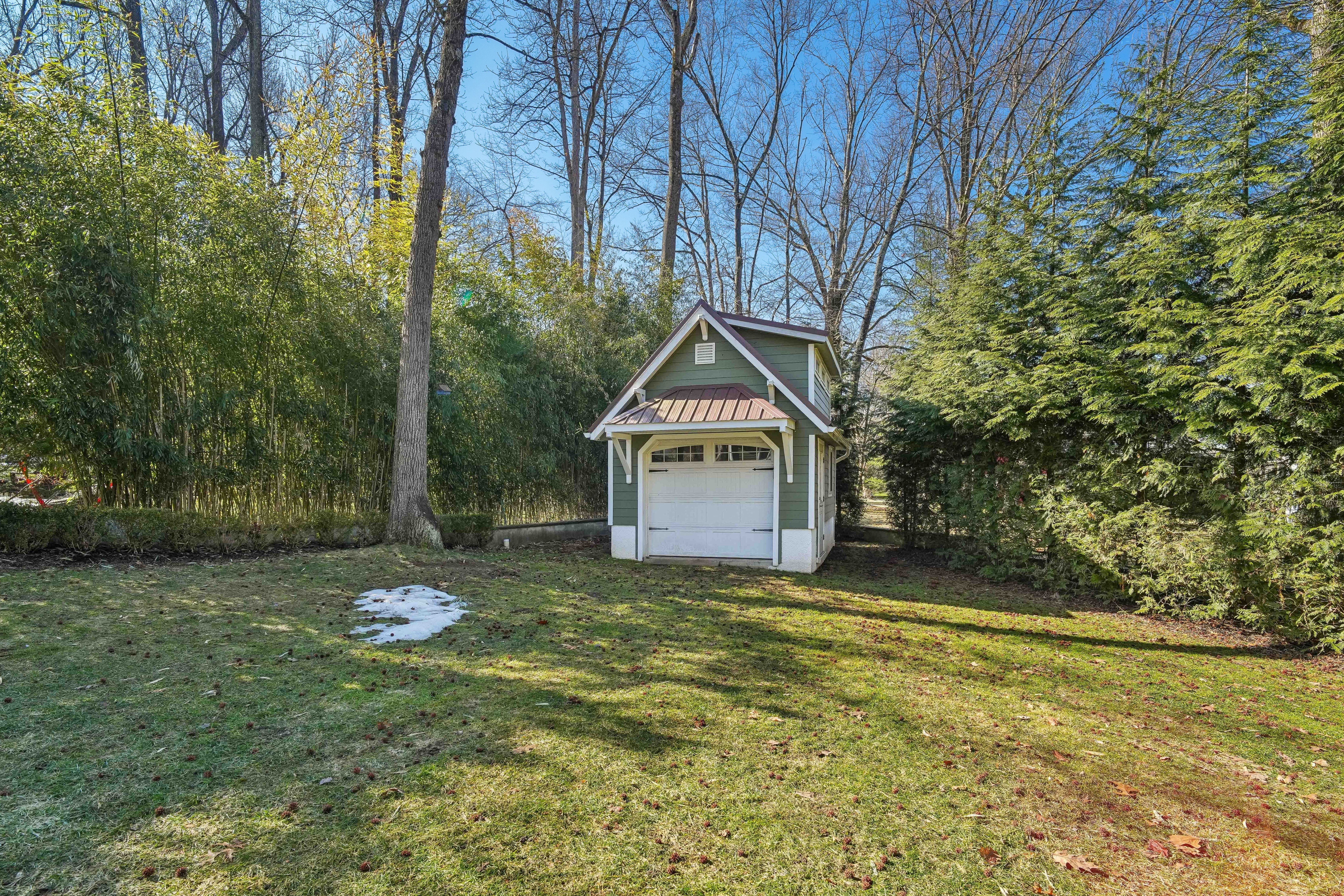 22 Brook Hollow Lane 