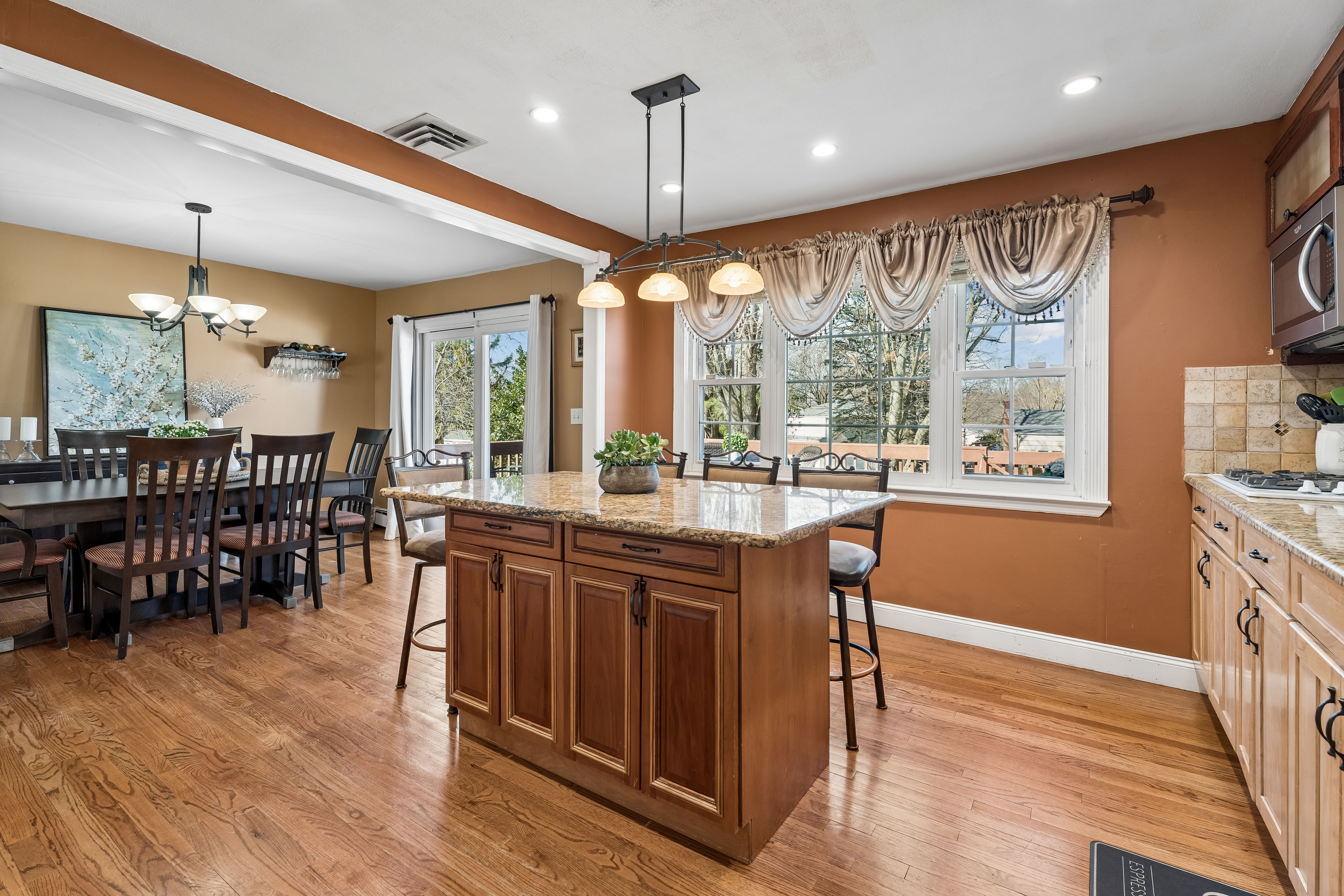 36 Williamsburg Drive 
