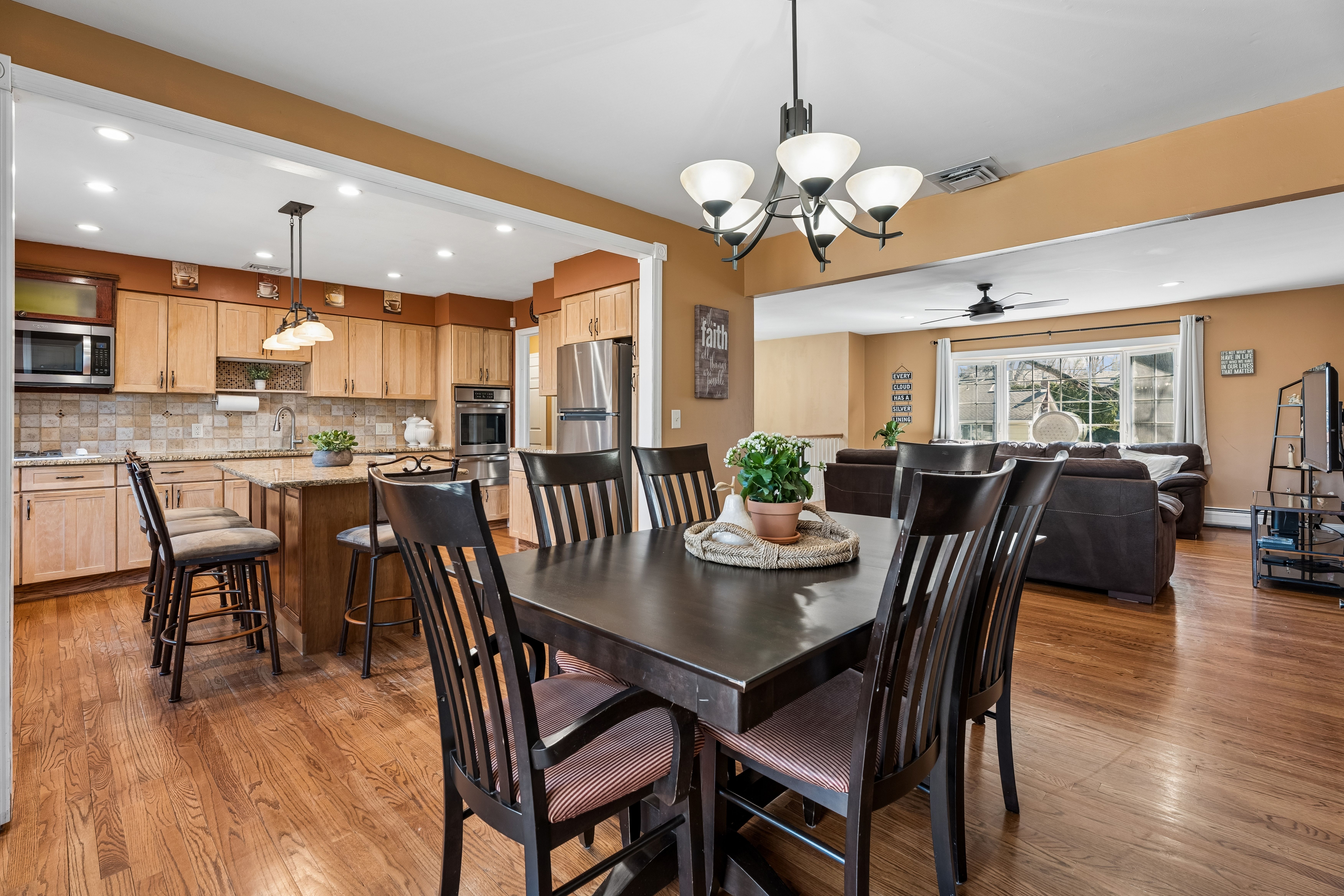 36 Williamsburg Drive 