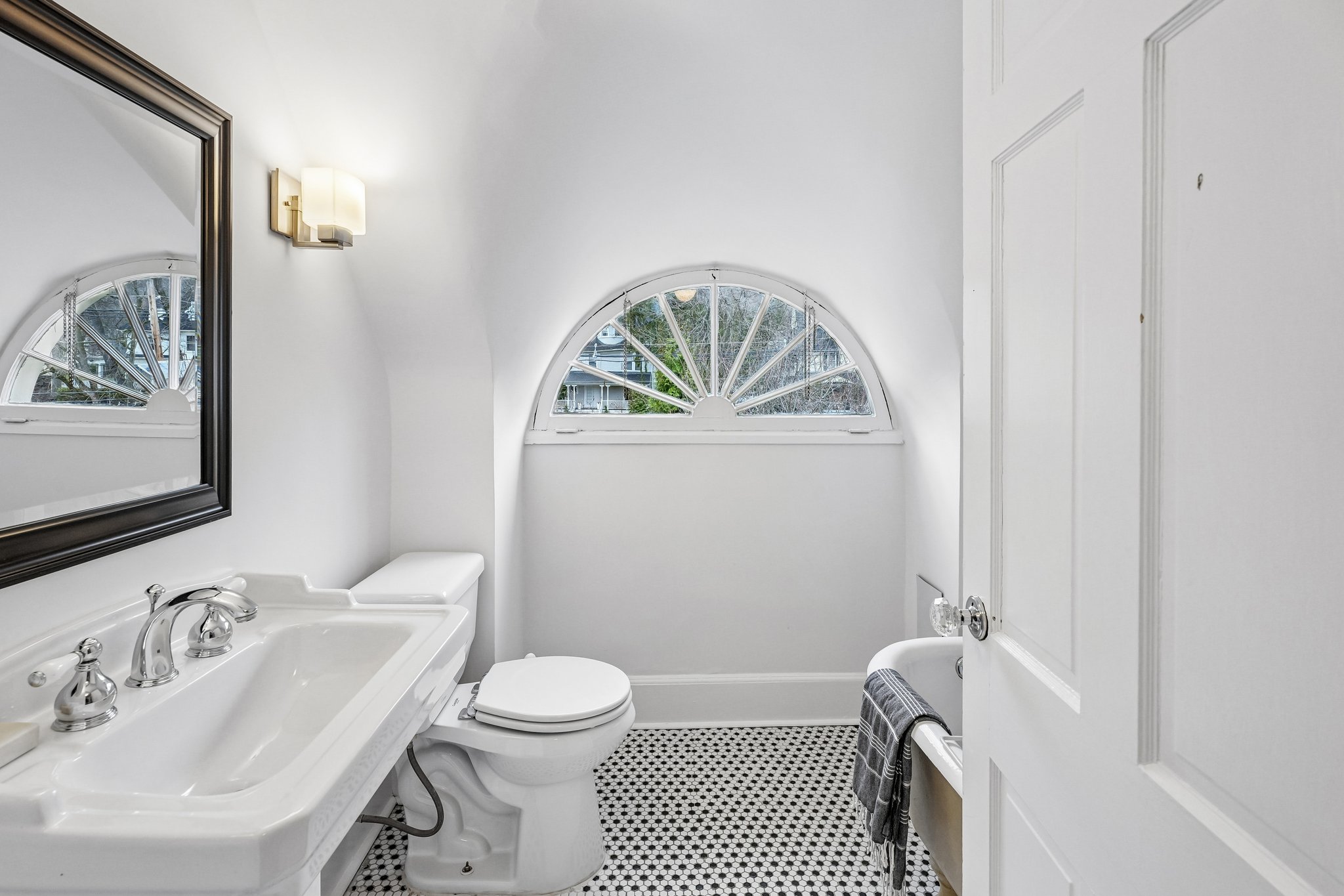 391 Upper Mountain Avenue 