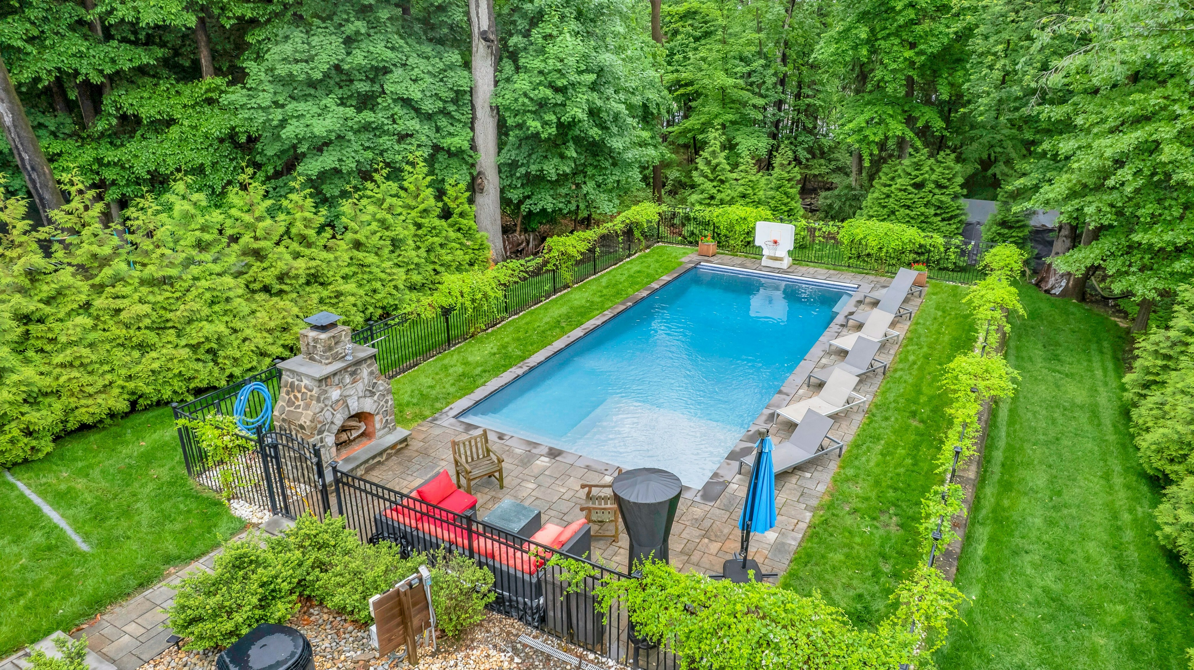 215 Kent Place Boulevard 