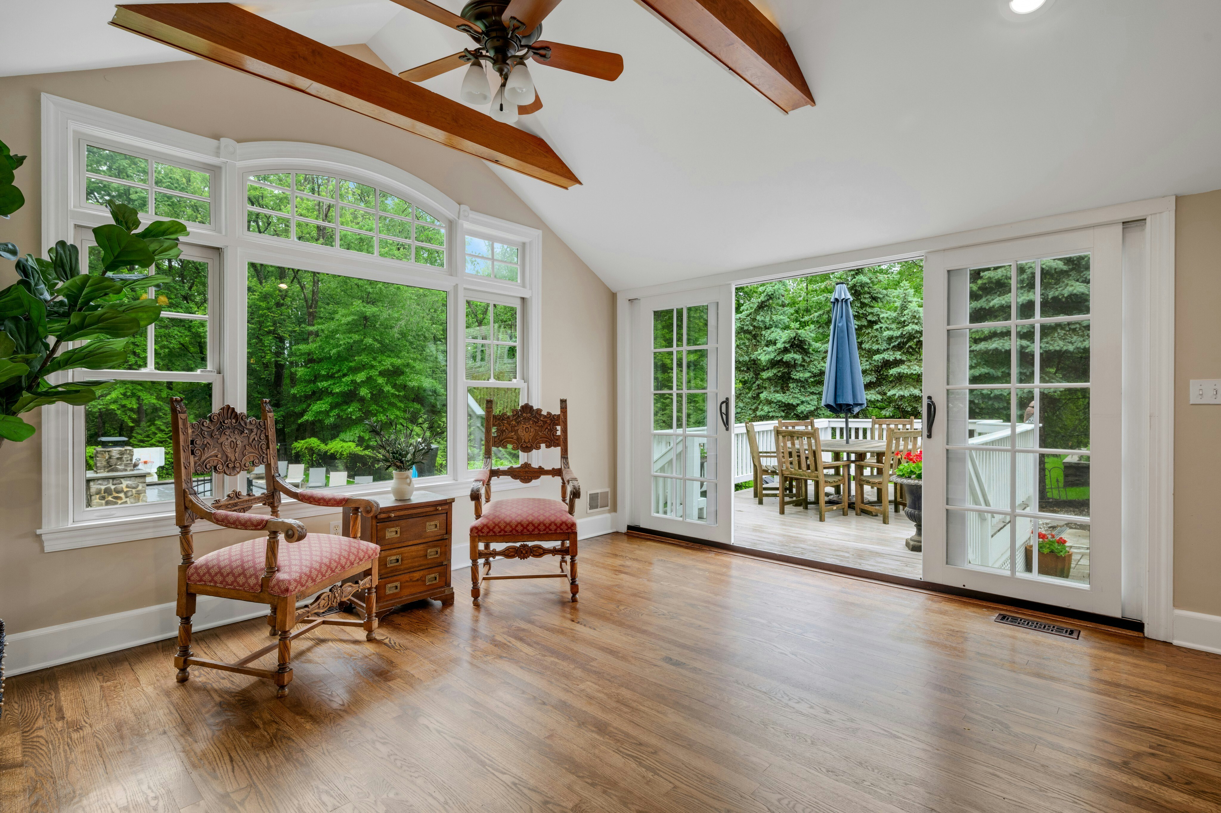 215 Kent Place Boulevard 