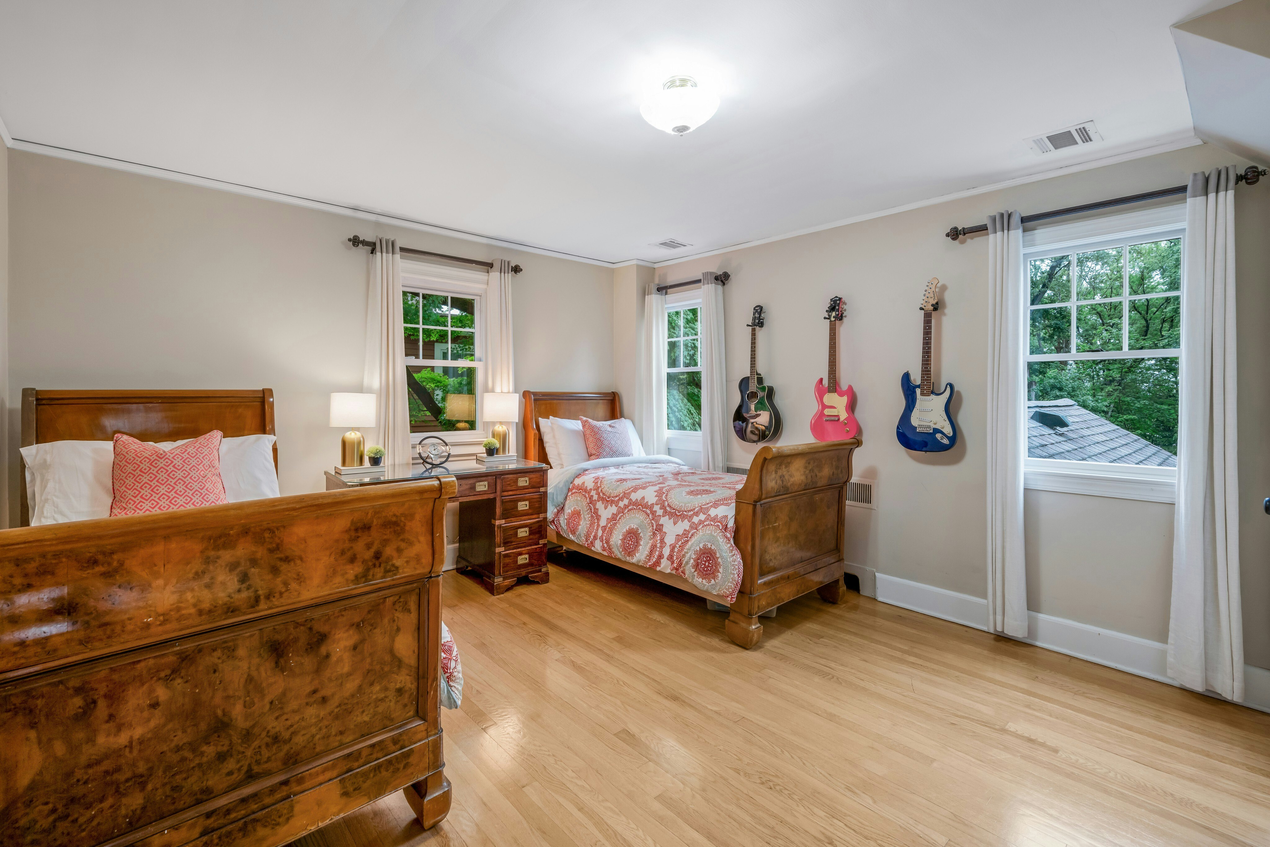 215 Kent Place Boulevard 