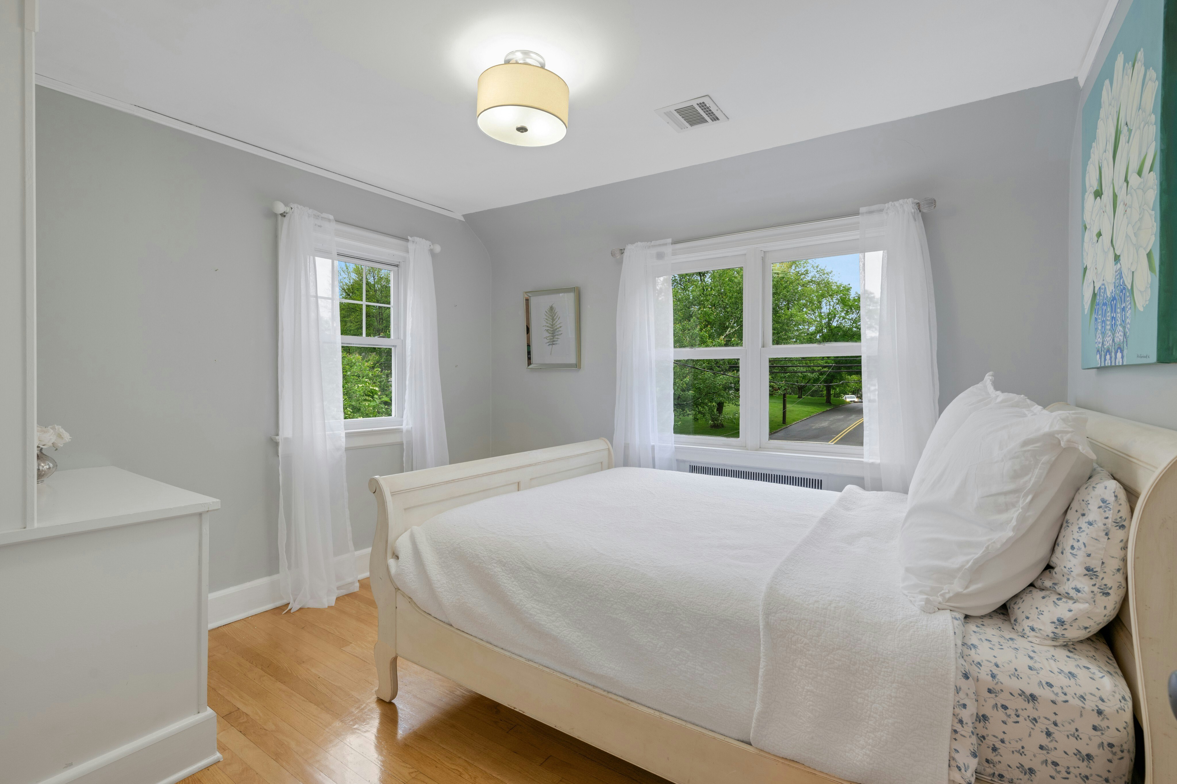 215 Kent Place Boulevard 