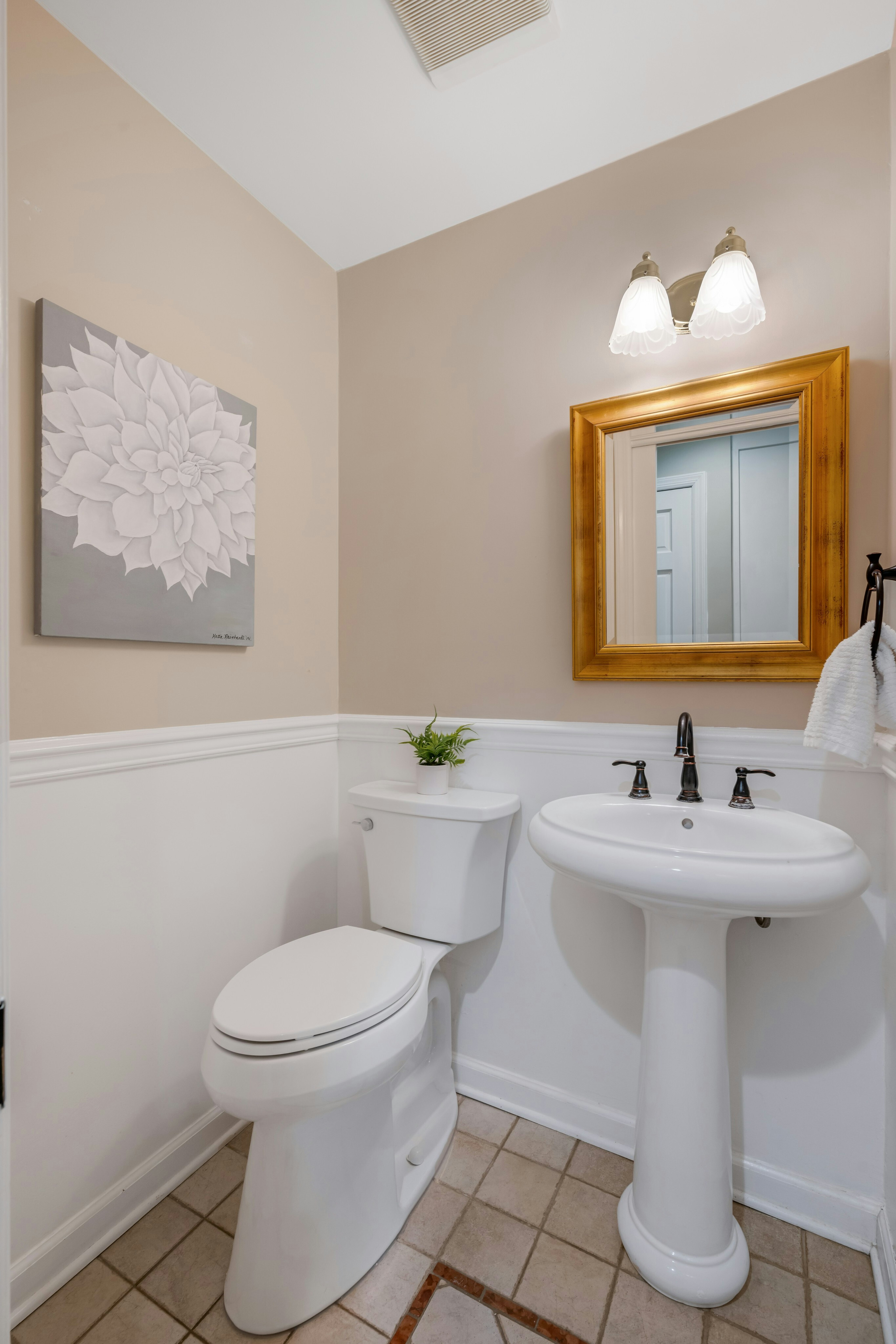 215 Kent Place Boulevard 