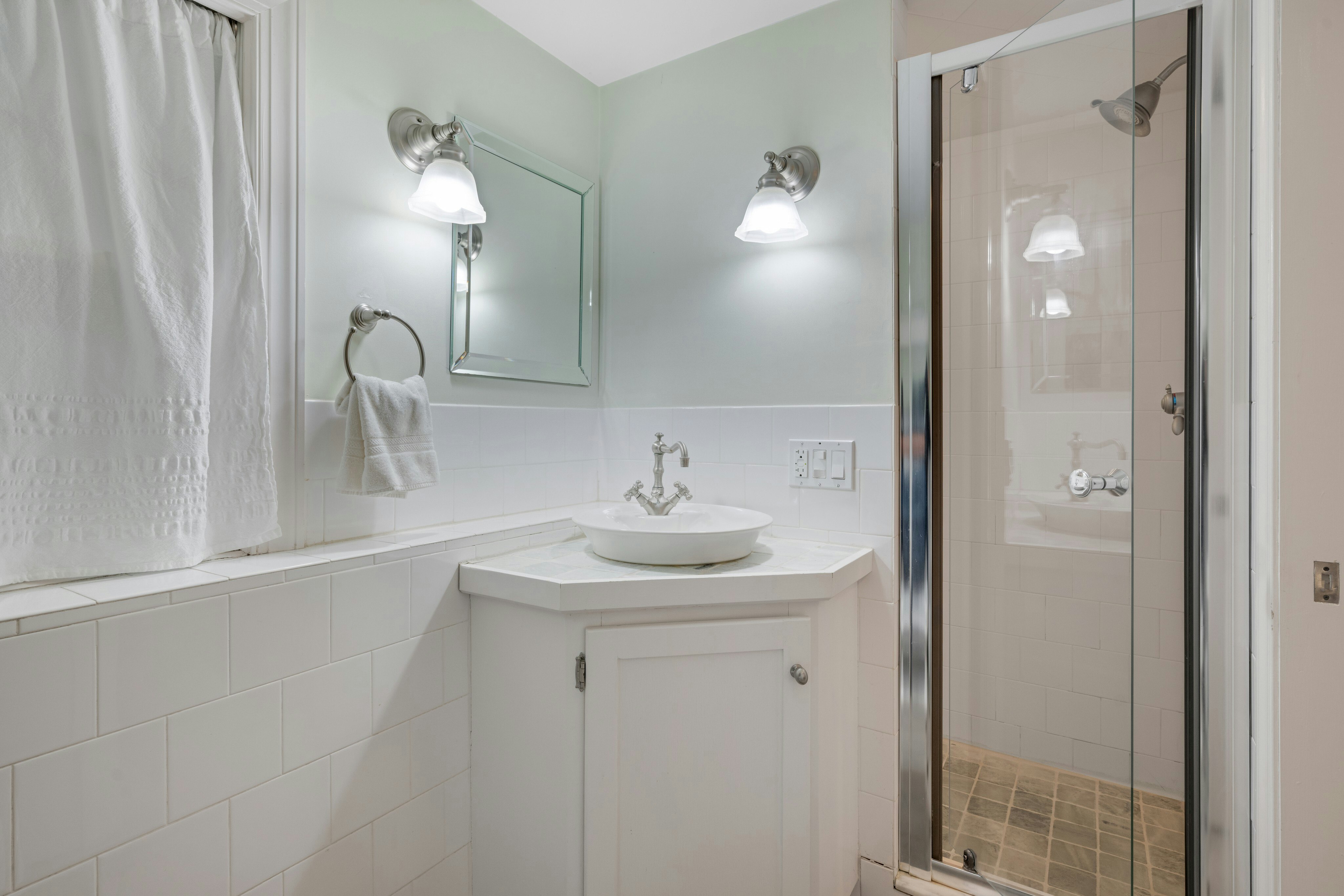 215 Kent Place Boulevard 