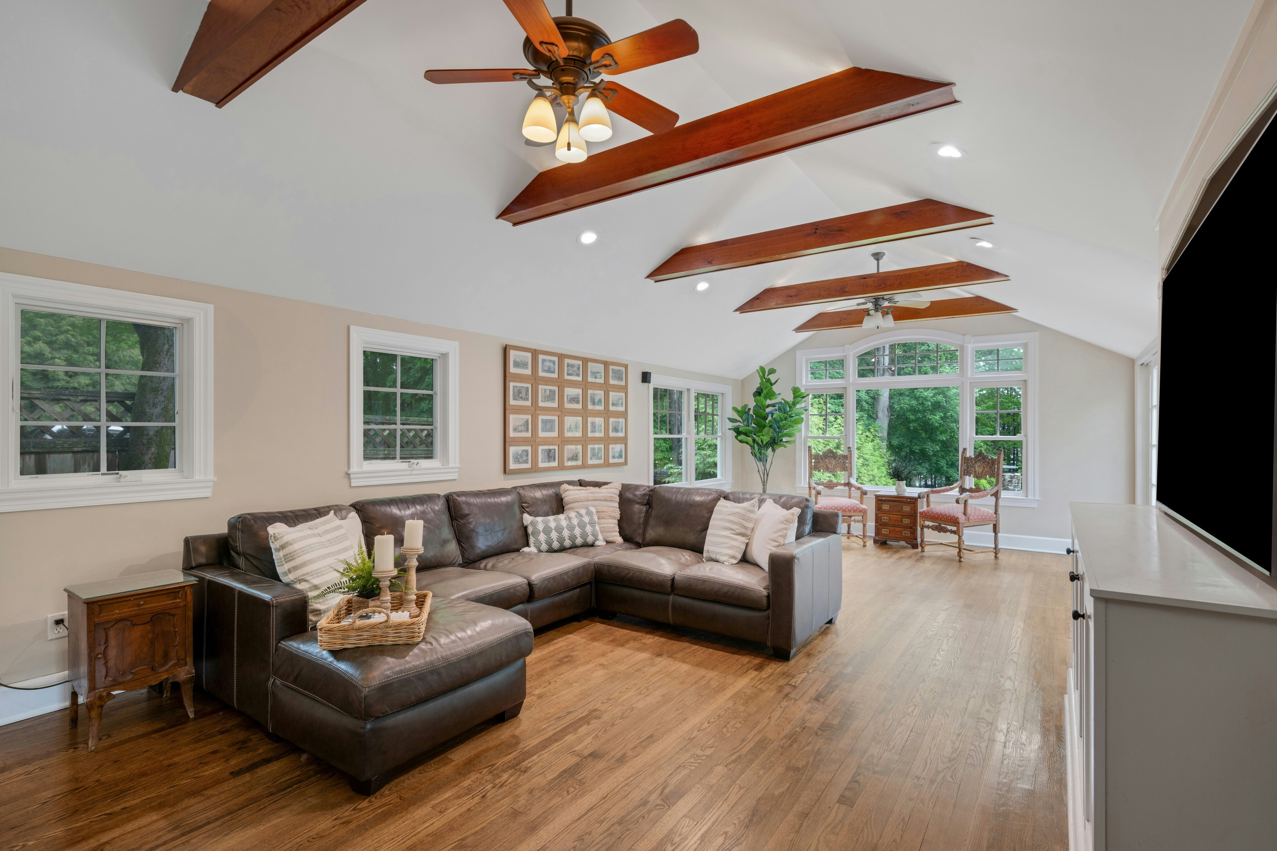 215 Kent Place Boulevard 