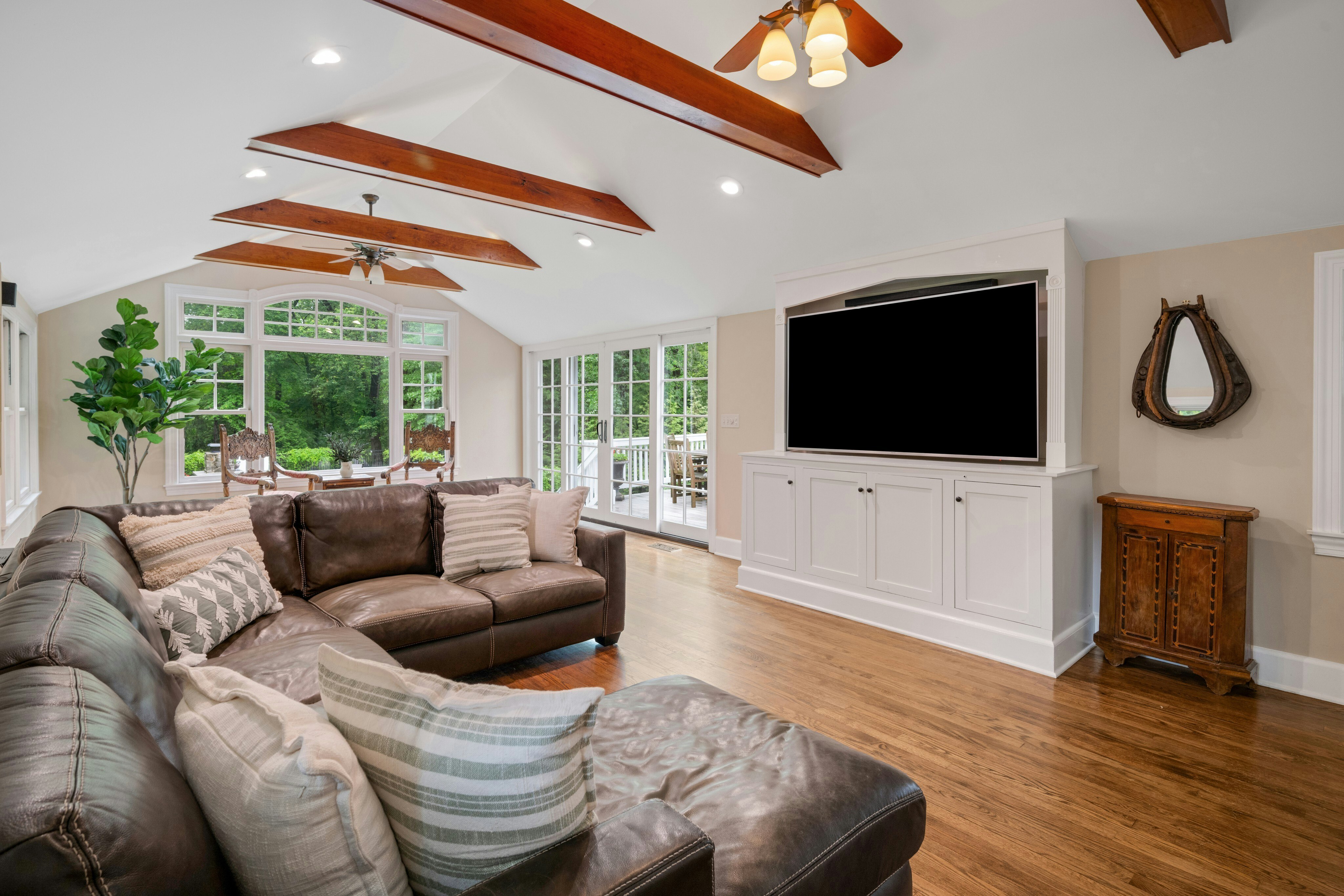 215 Kent Place Boulevard 