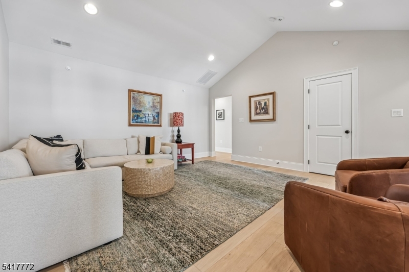 14 Chelsea Rd