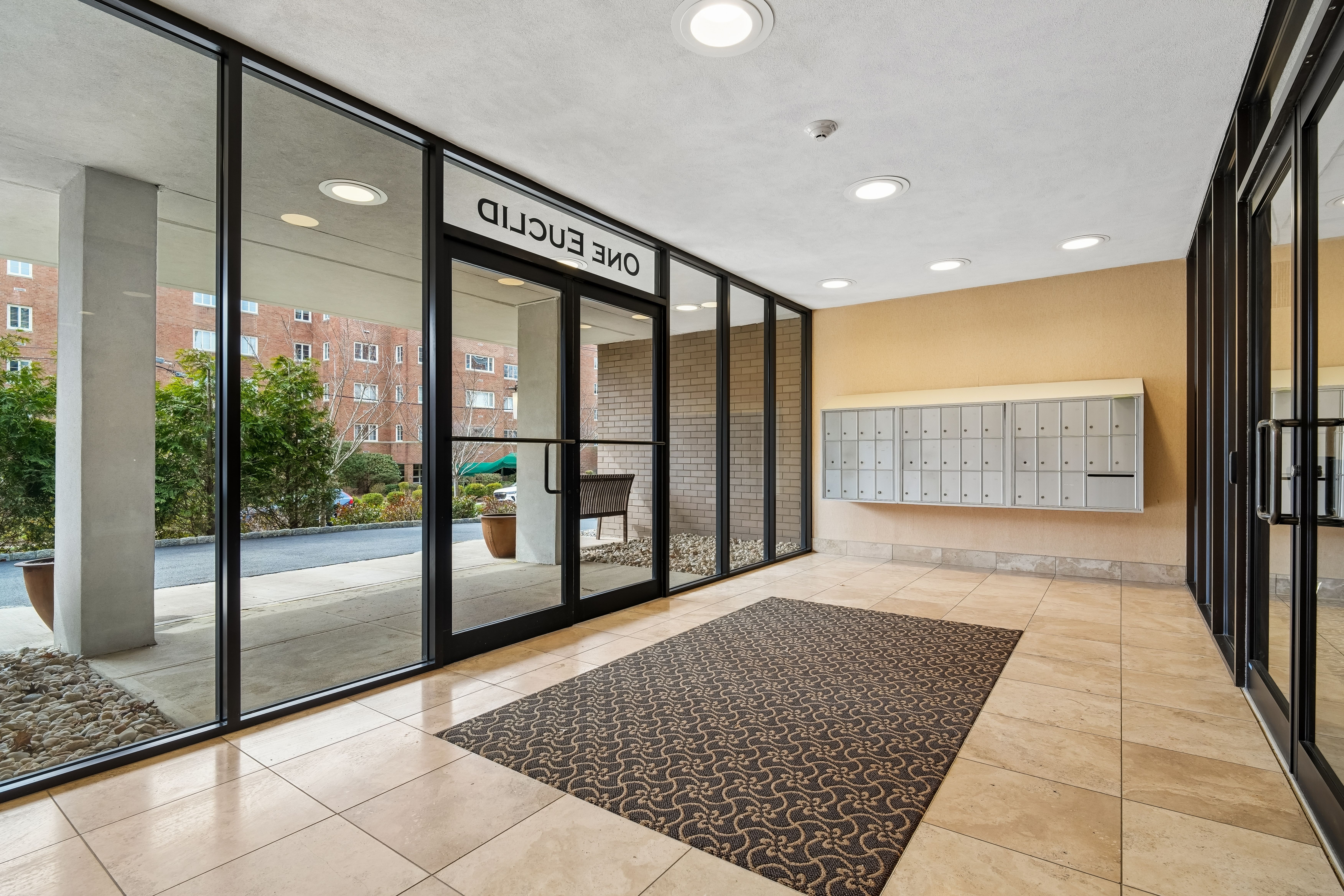 1 Euclid Avenue Unit 3B